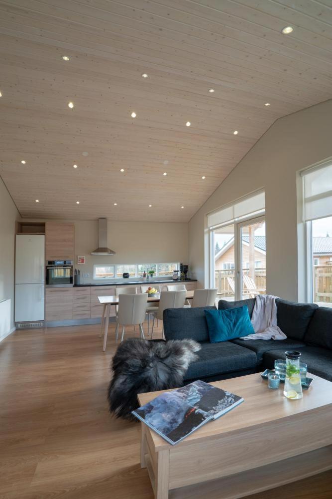 Three-Bedroom Cottage with Hot Tub - Photo 21