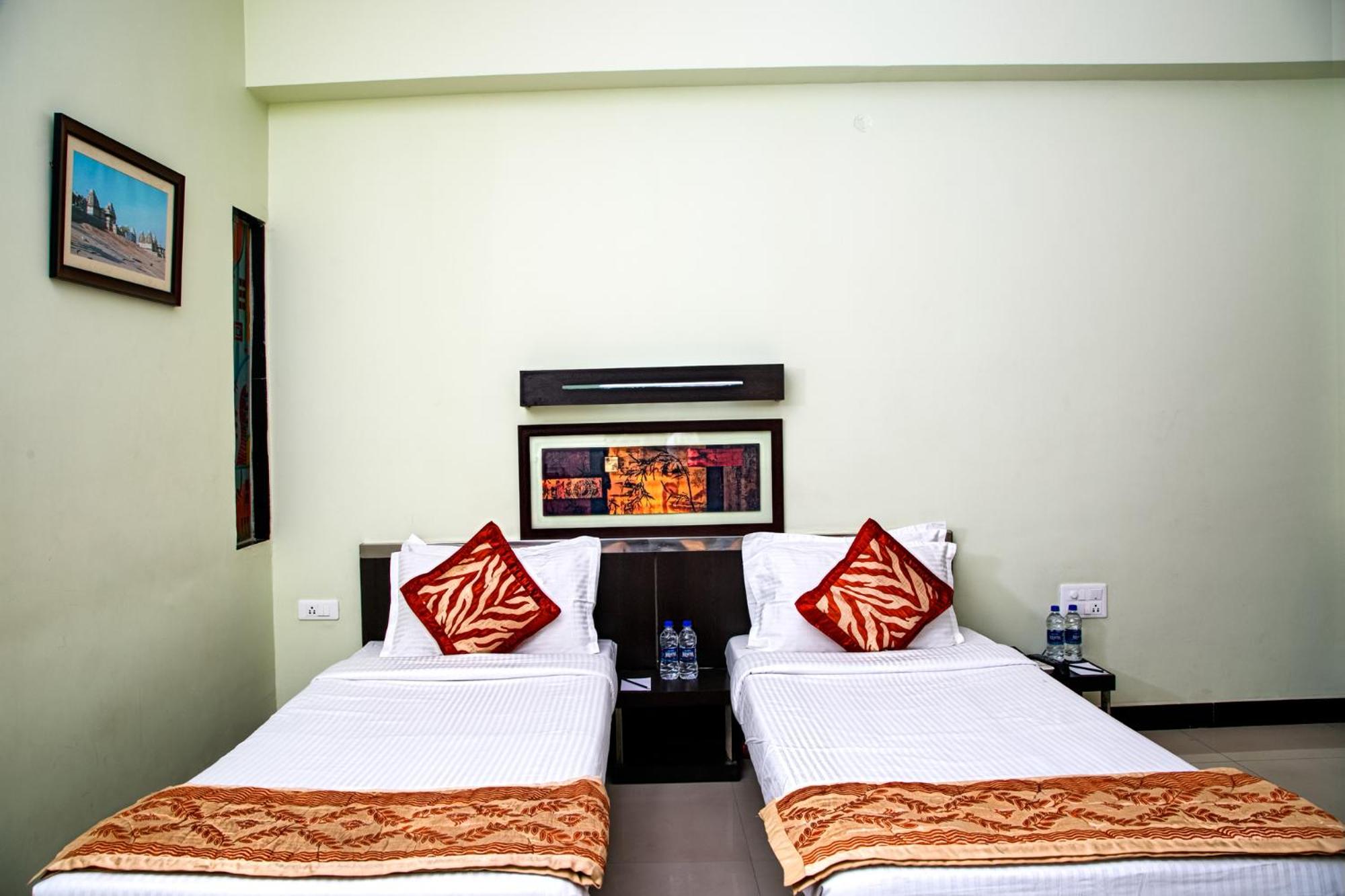 Classic Double or Twin Room photo 2