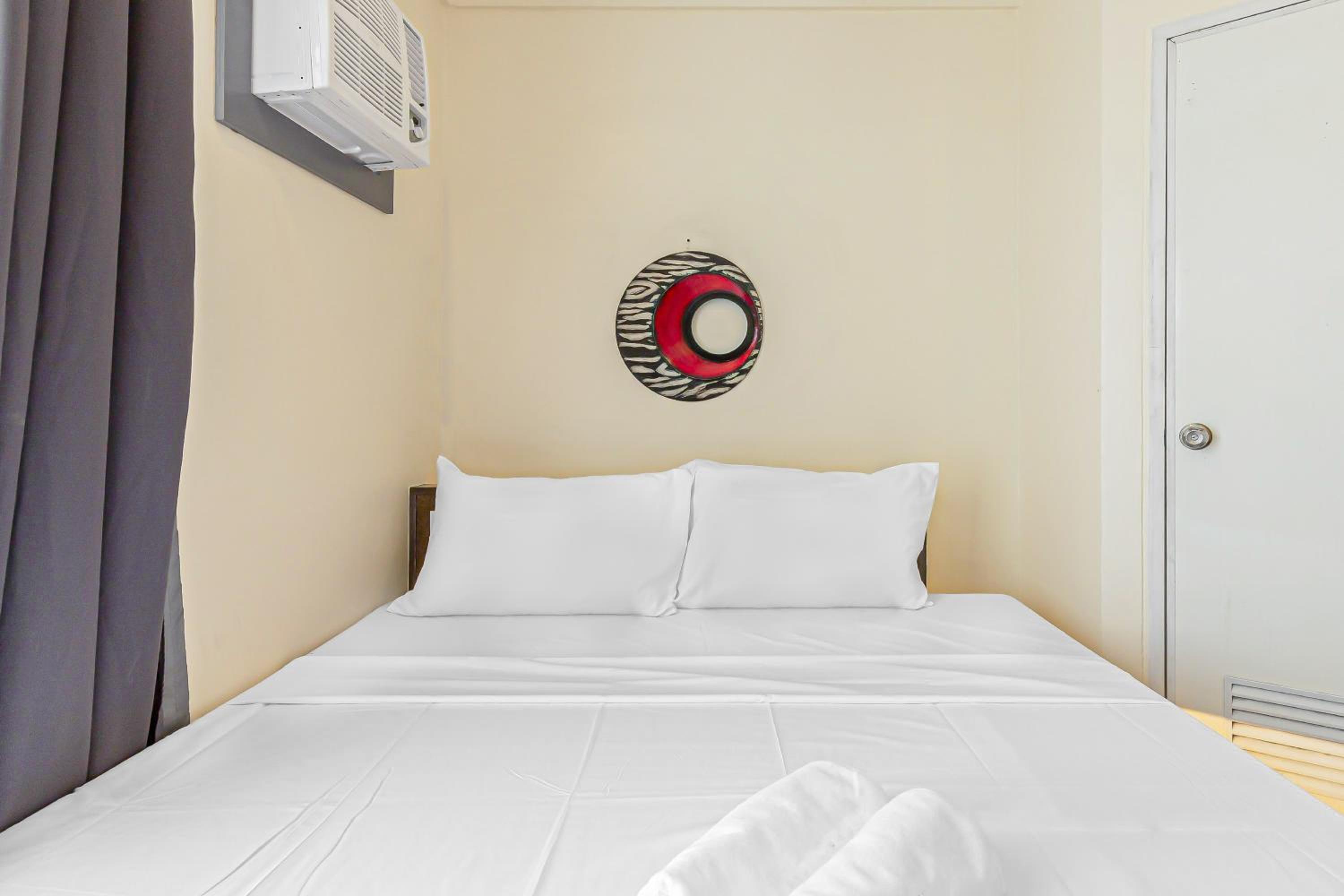 Deluxe King Room - Photo 3