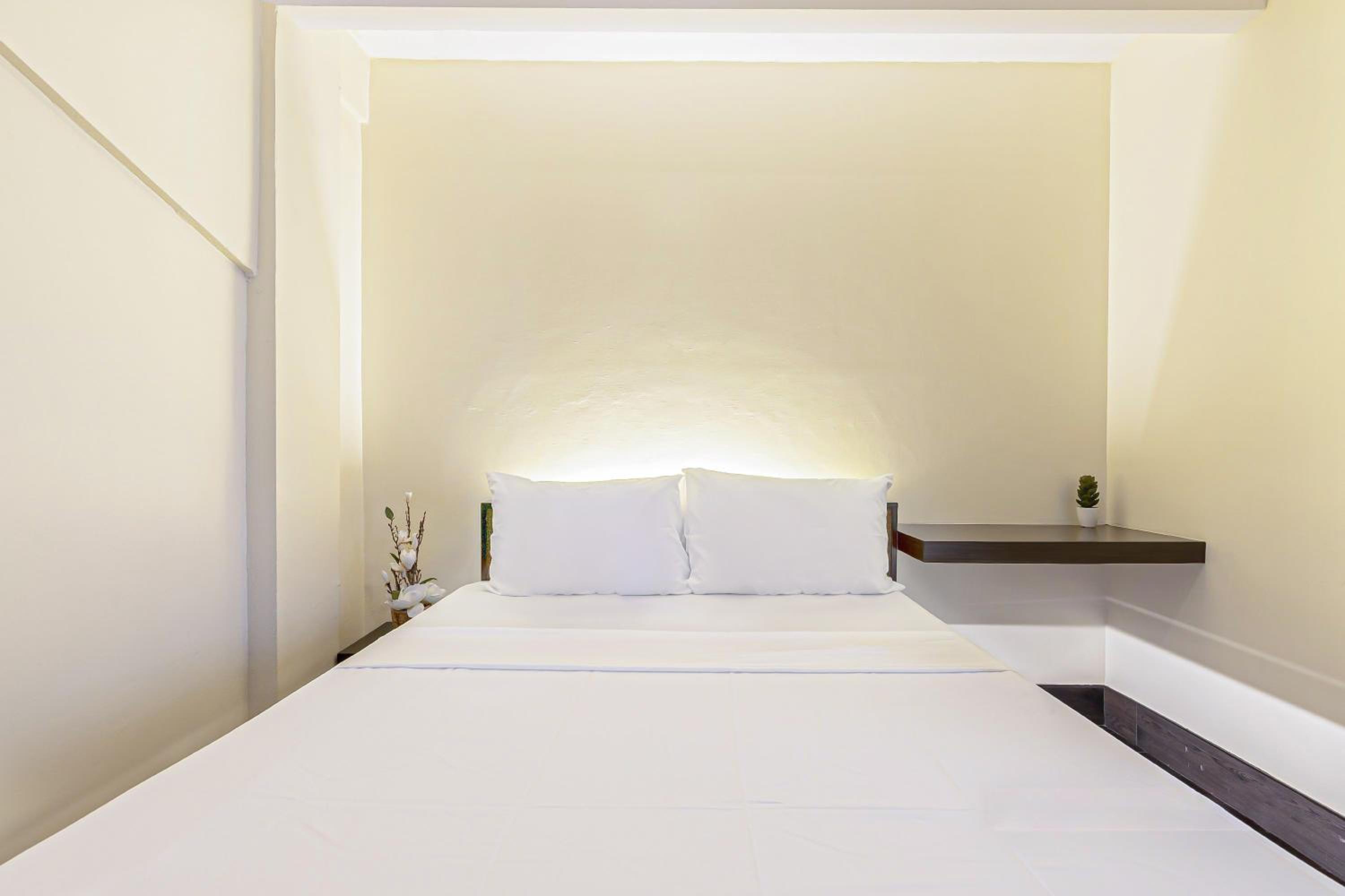 One Bedroom Suite  - Photo 1