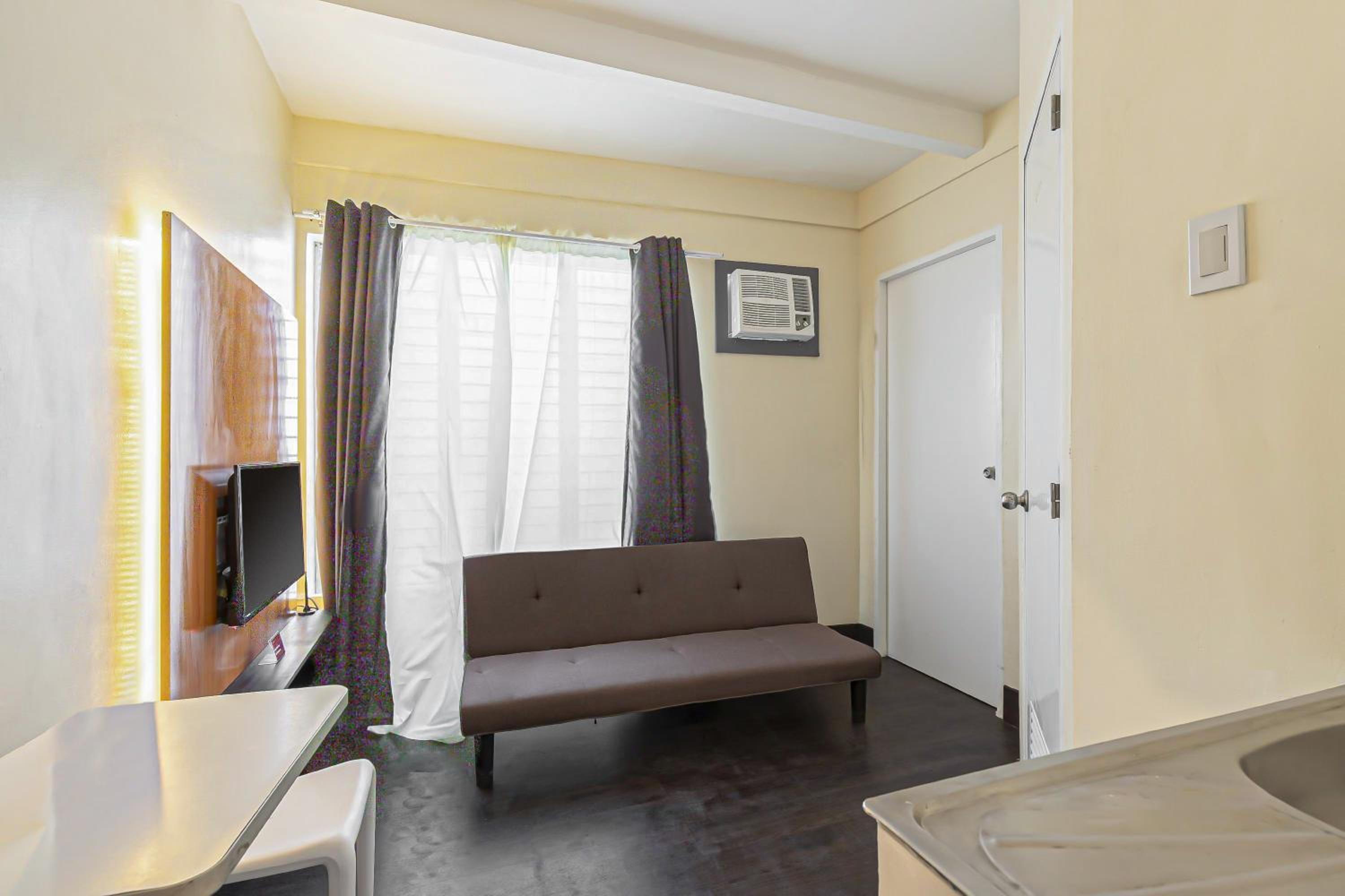 One Bedroom Suite  - Photo 3