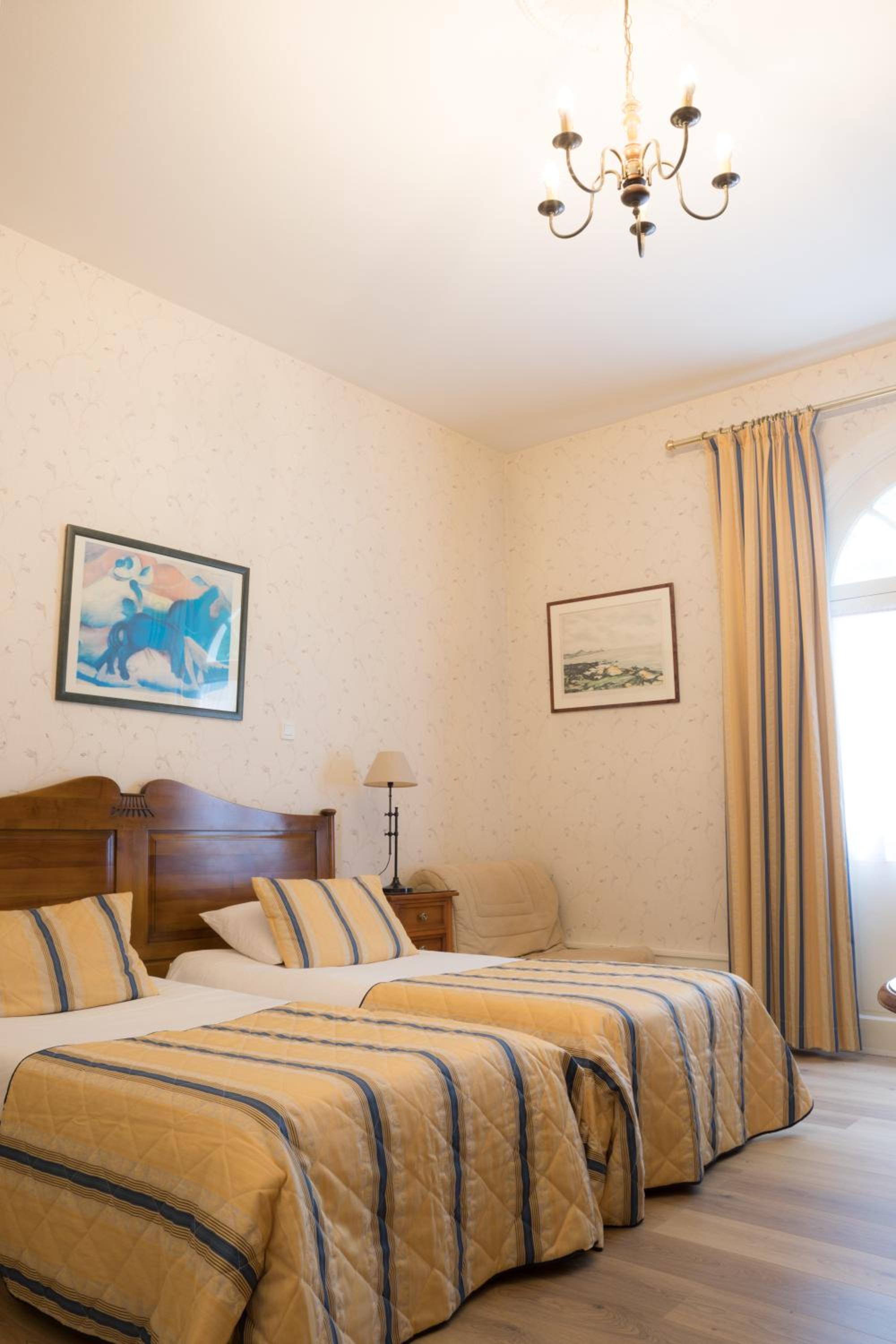 Twin Superior Room