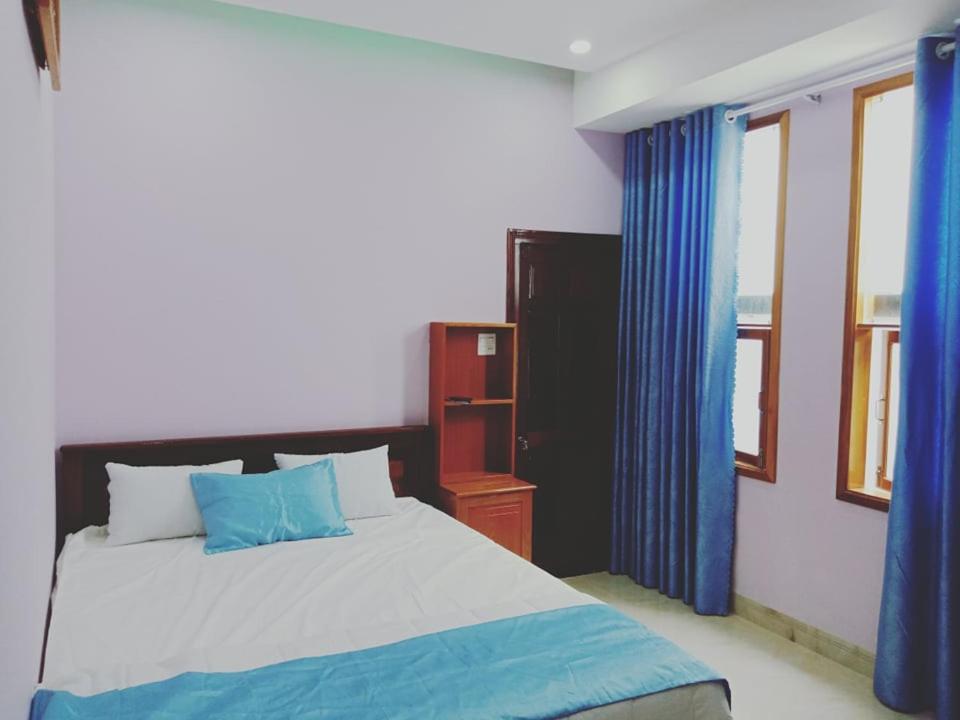 Deluxe Queen Room - Photo 8