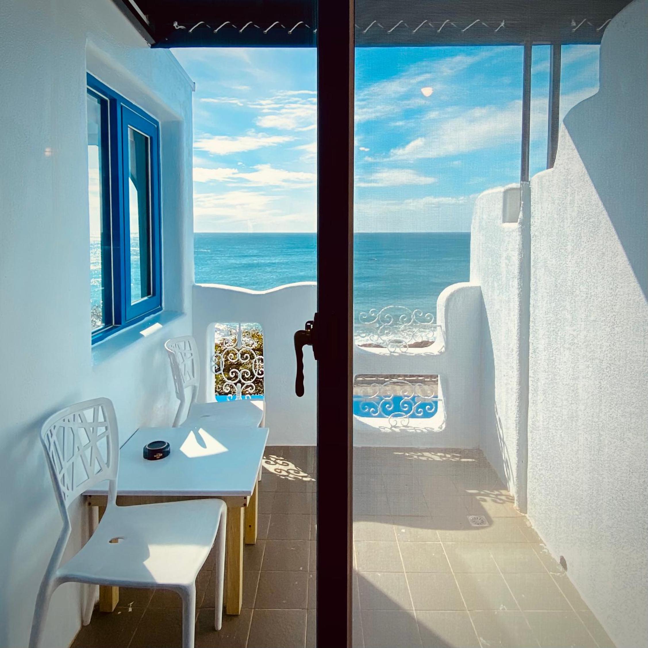 Deluxe Double Room with Terrace and Sea View (Annex A)