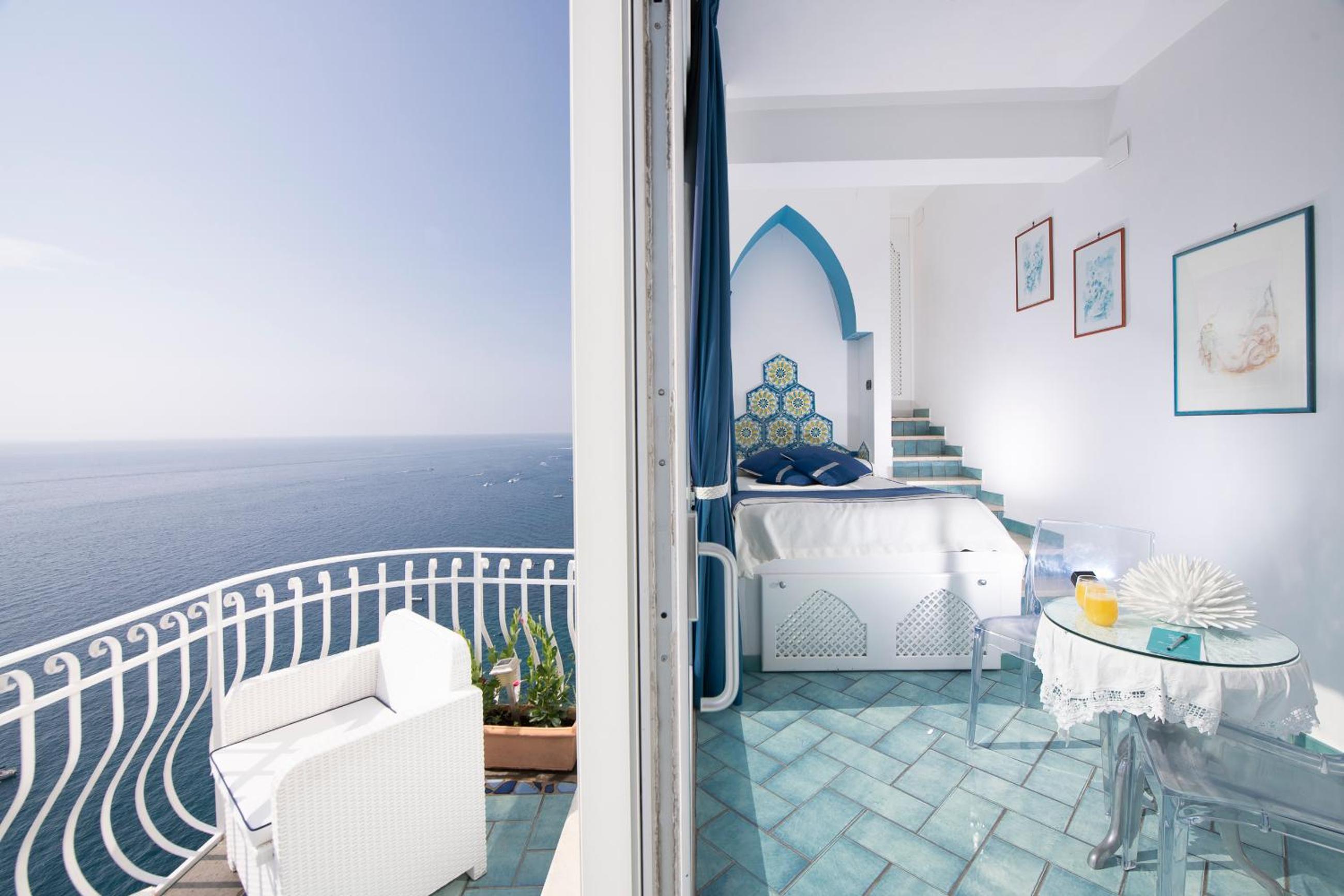 Junior Suite with Sea View and Spa Bath photo 2