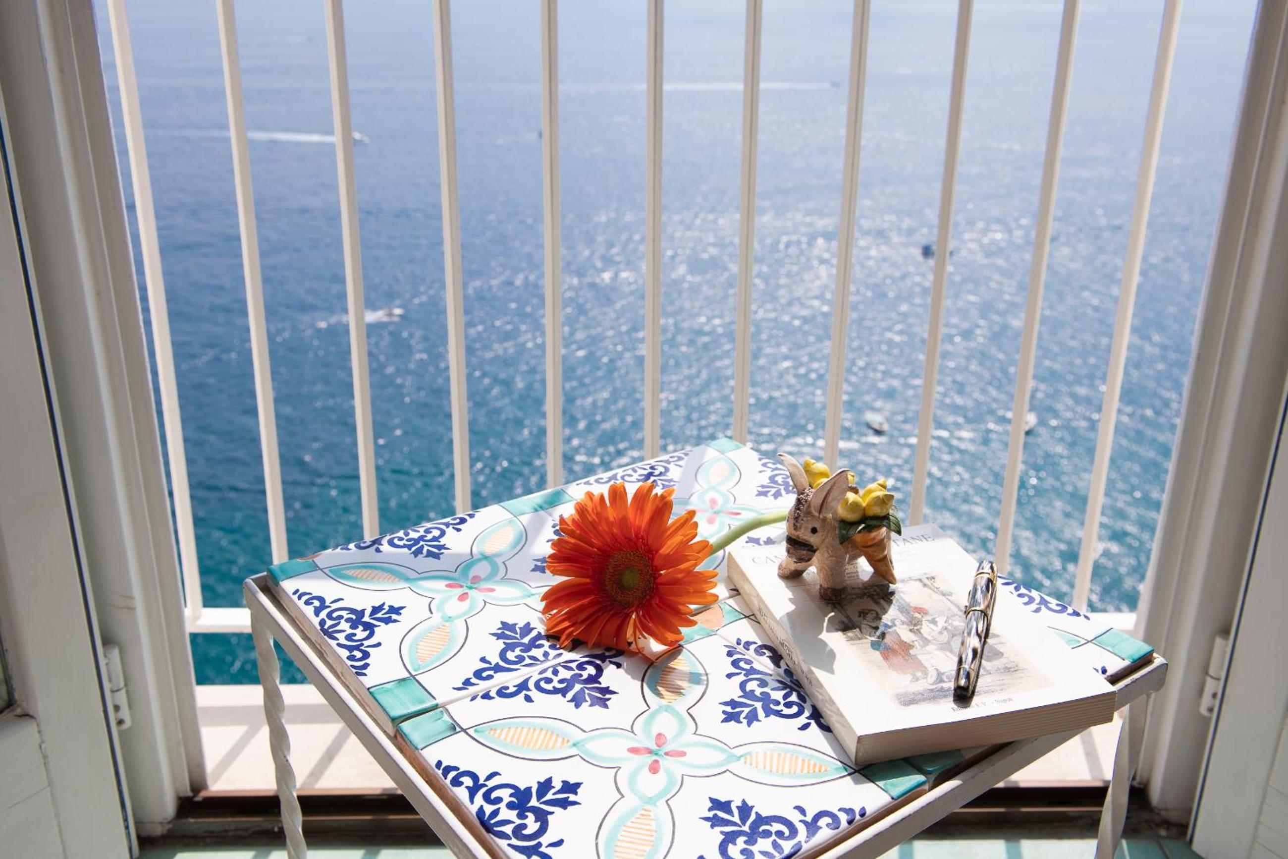 Superior Double Room with Sea View - Photo 4