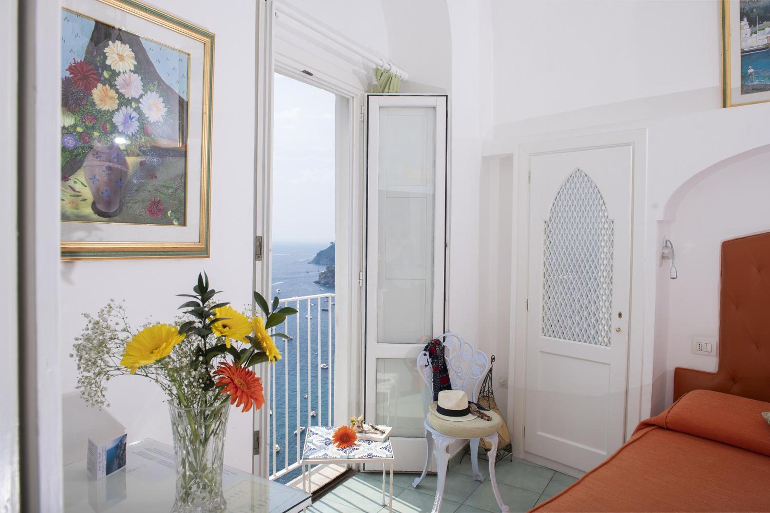 Superior Double Room with Sea View - Photo 3