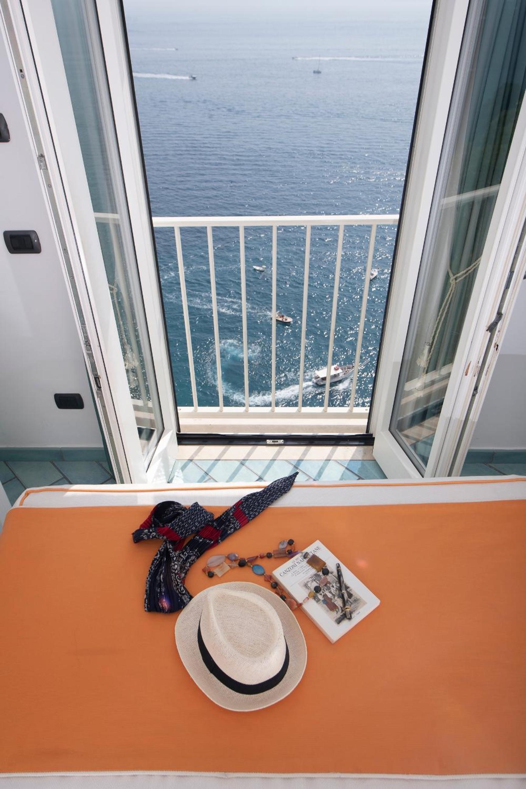 Superior Double Room with Sea View - Photo 28
