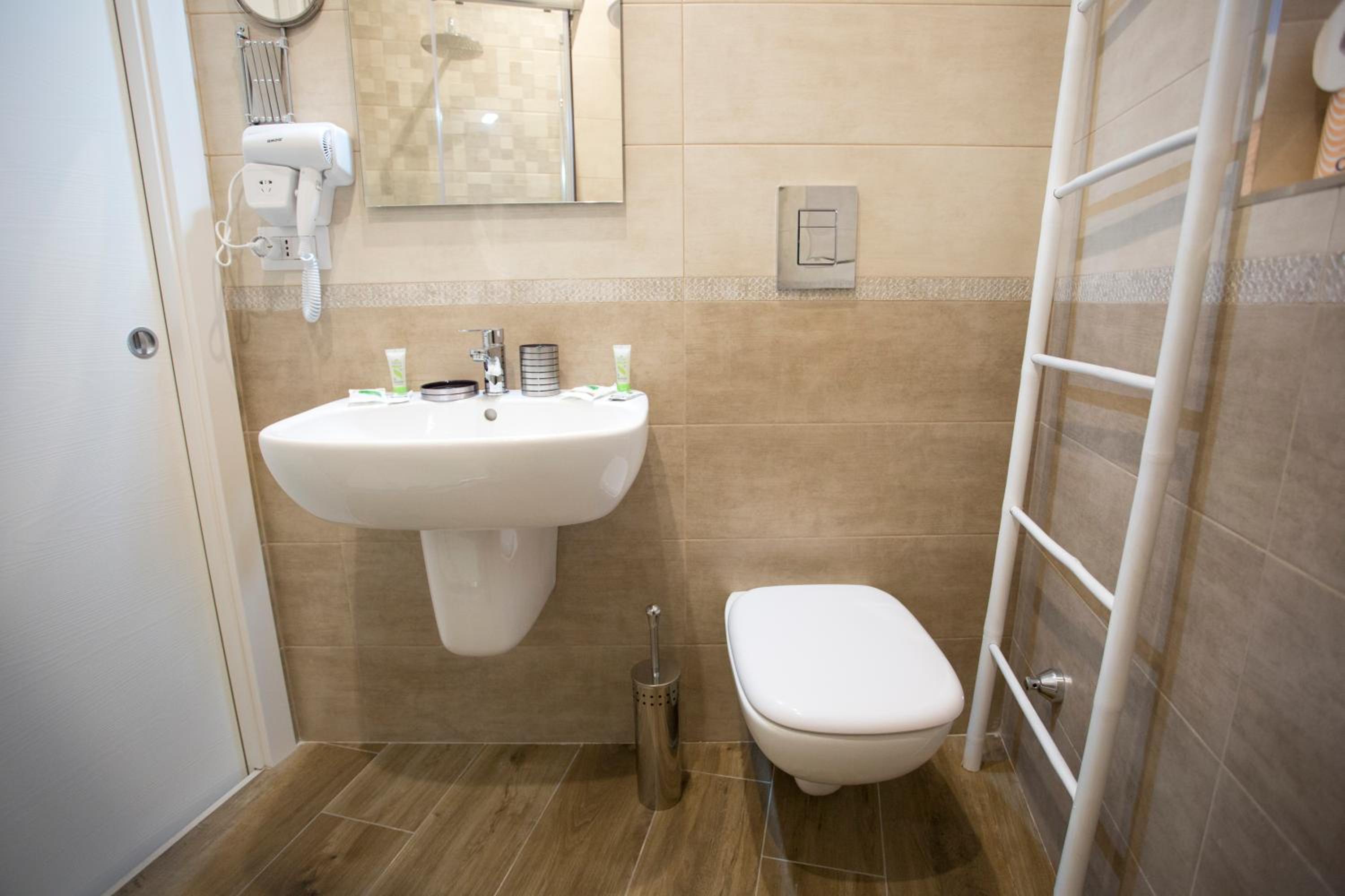 Superior Double Room - Photo 5