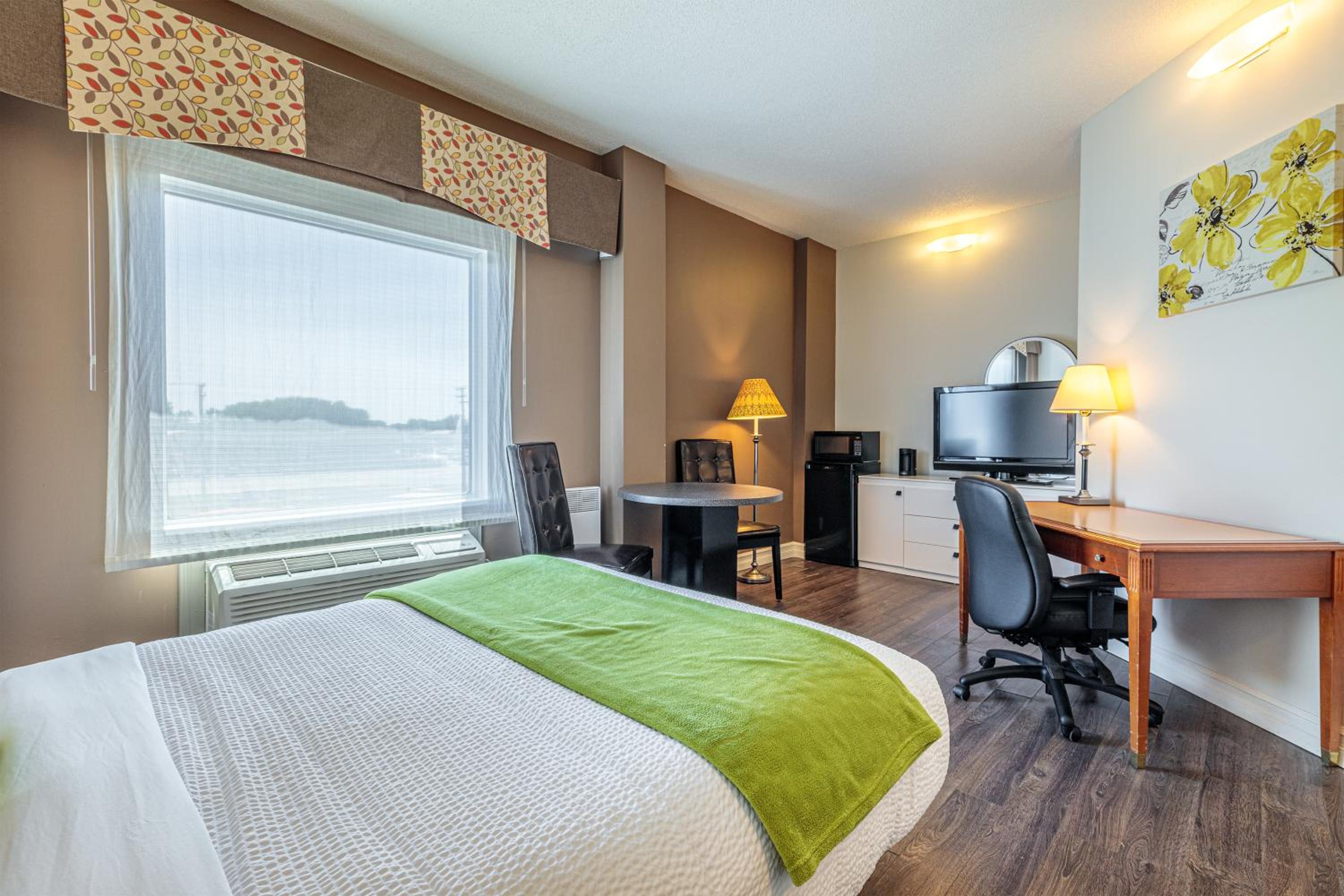 Double Room - Disability Access/Non-Smoking - Photo 2