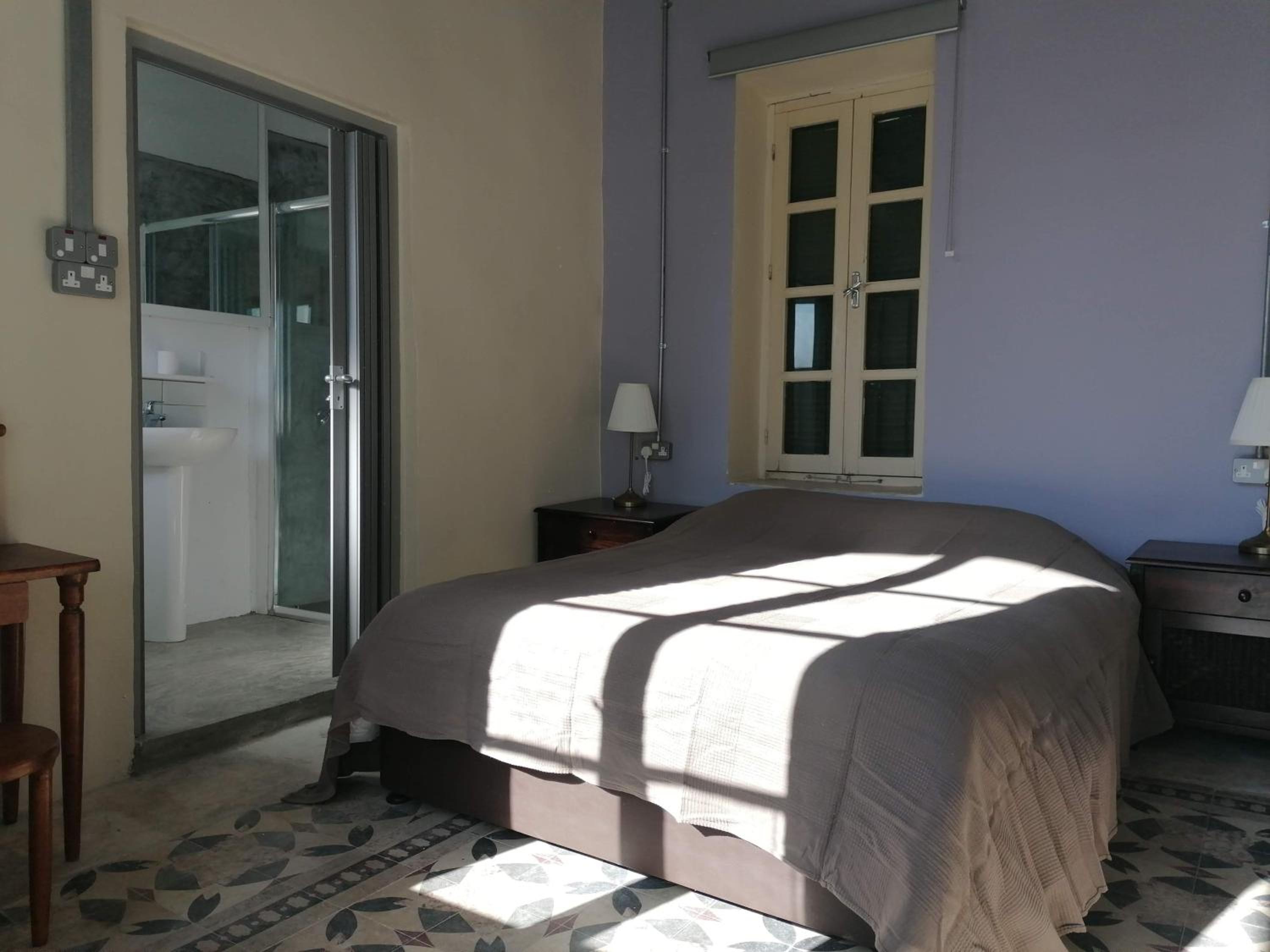 Deluxe Double Room with Shower photo 3