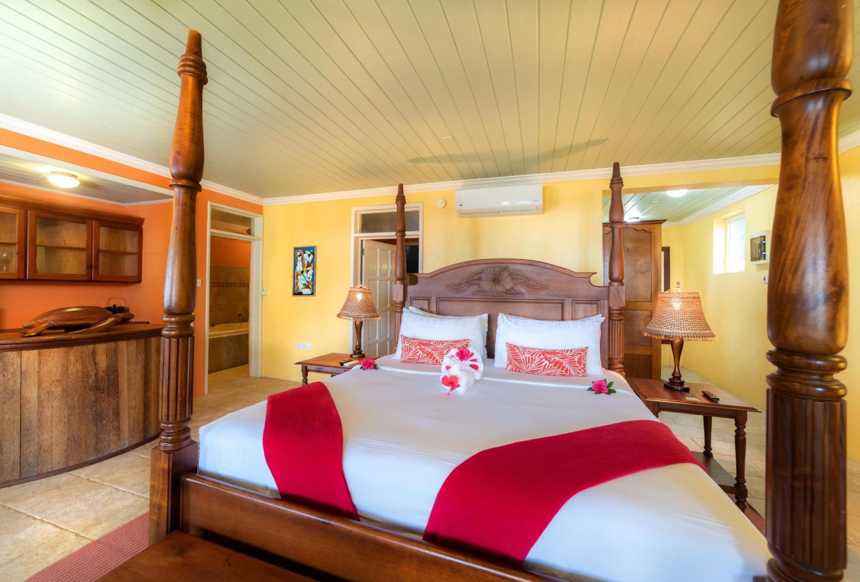 Superior King Room photo 2