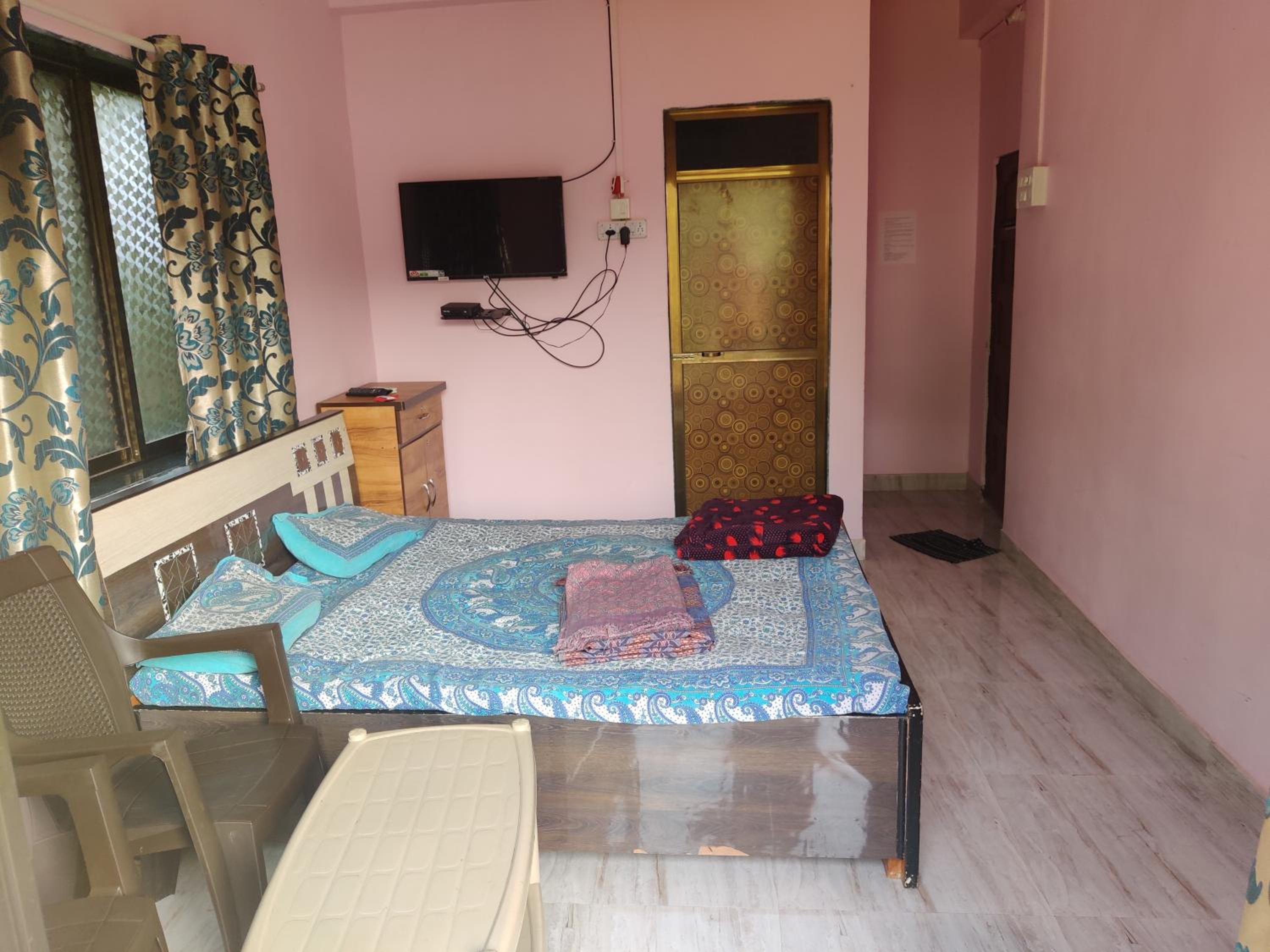 Deluxe Double Room with Balcony photo 2
