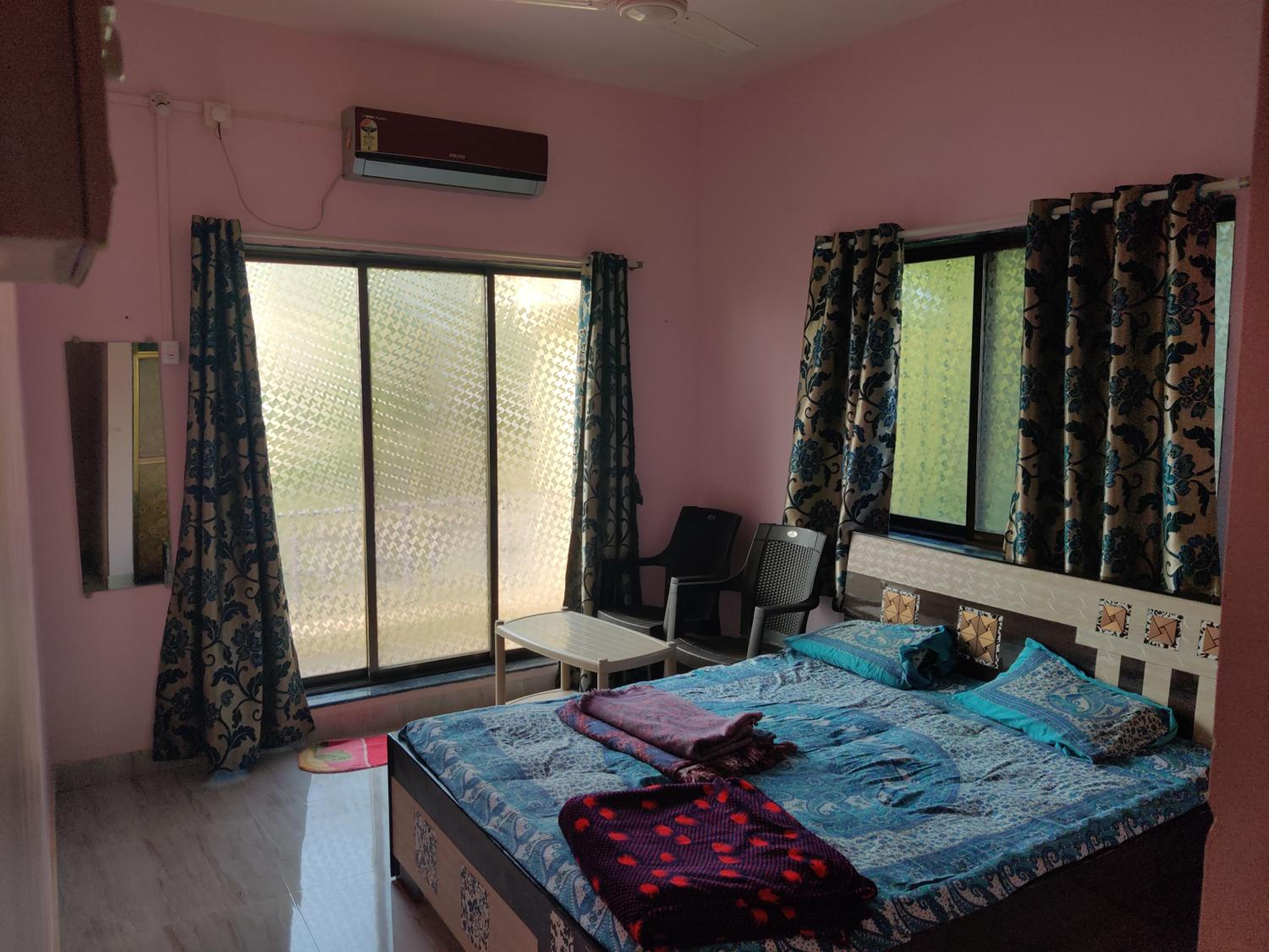 Deluxe Double Room with Balcony photo 3