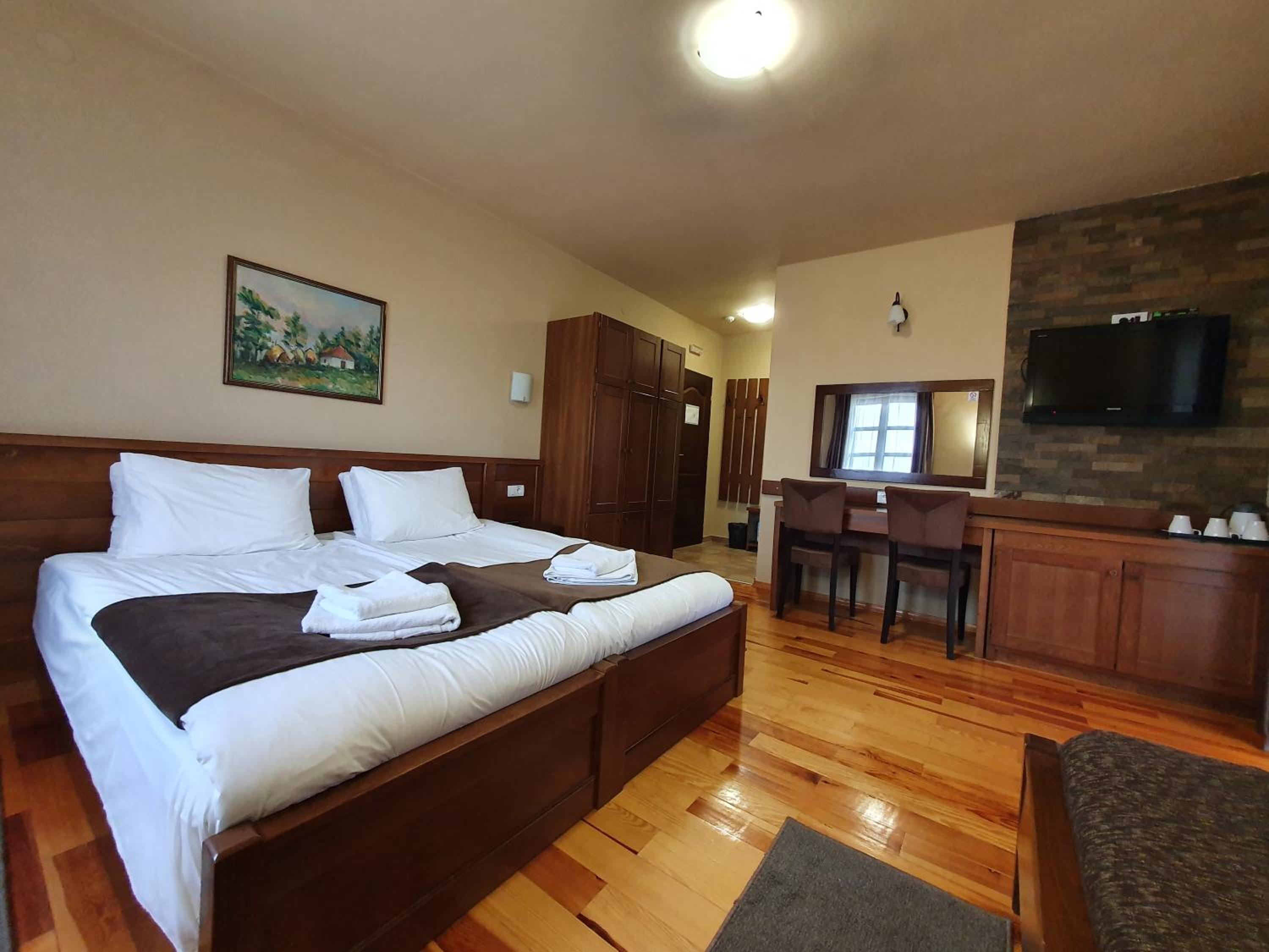 Double or Twin Room with Extra Bed photo 1