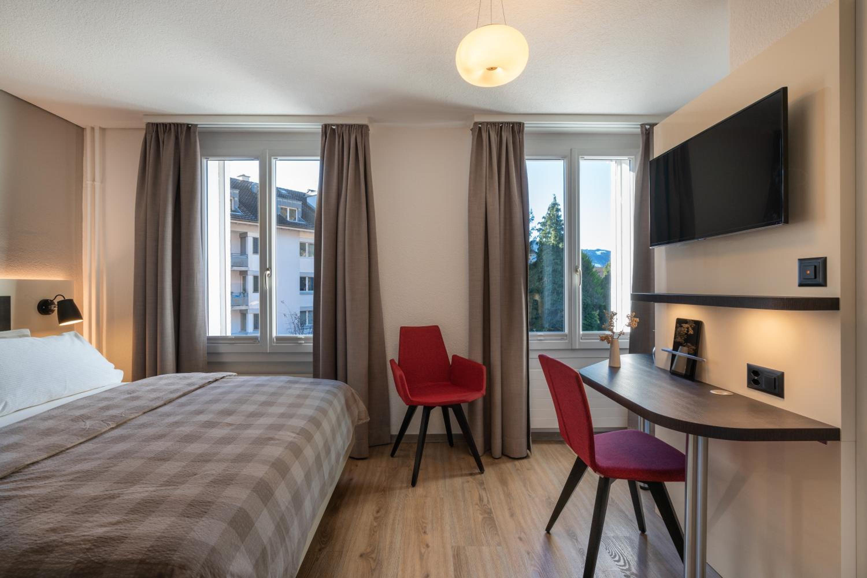 Economy Double Room with Air Conditioning - Photo 6