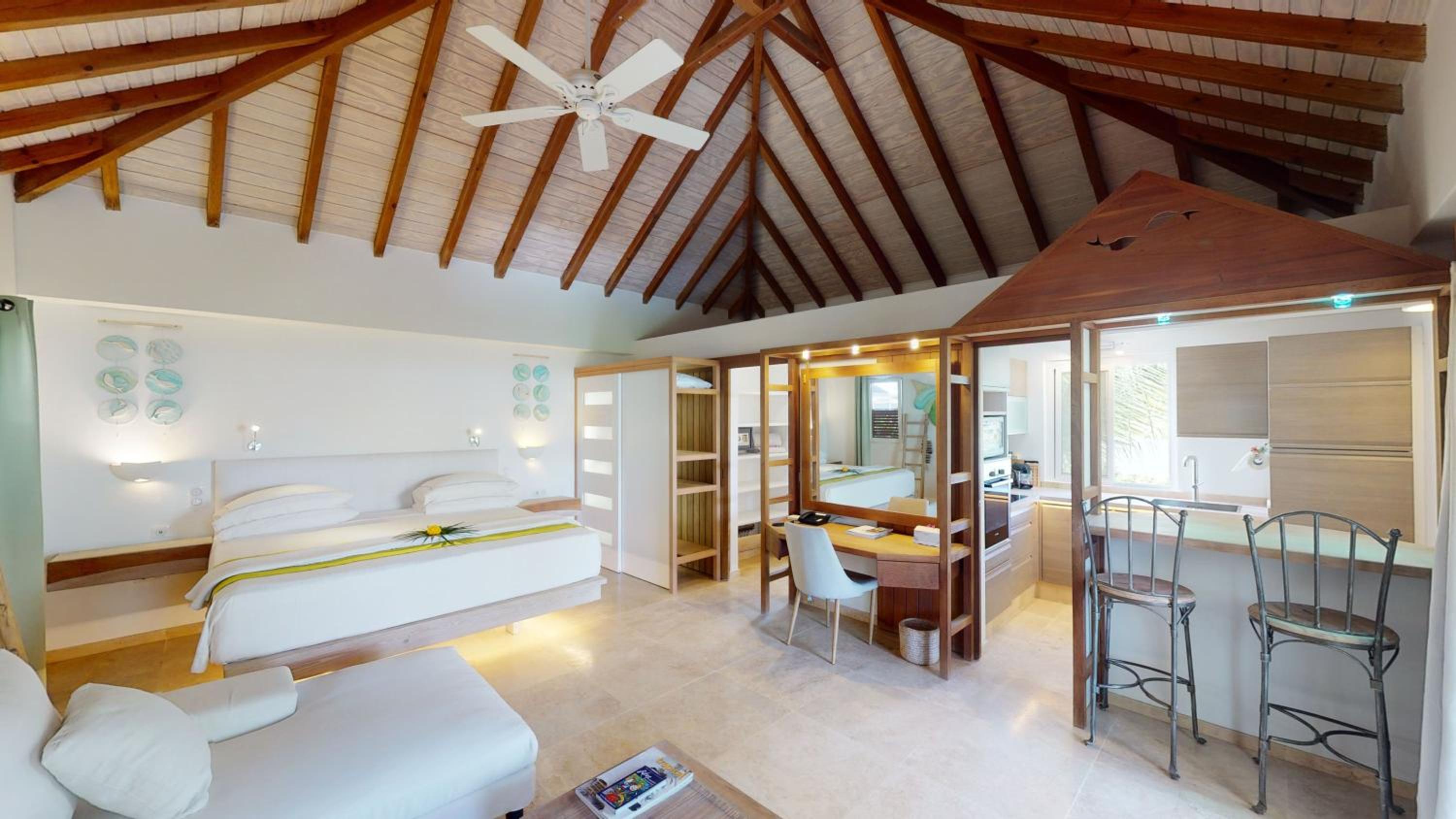 Suite, 1 Bedroom, Pool View photo 1
