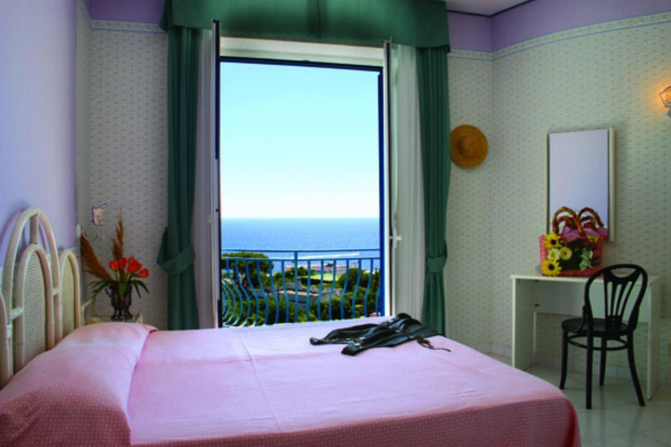 Stunning ocean views for a perfect getaway!