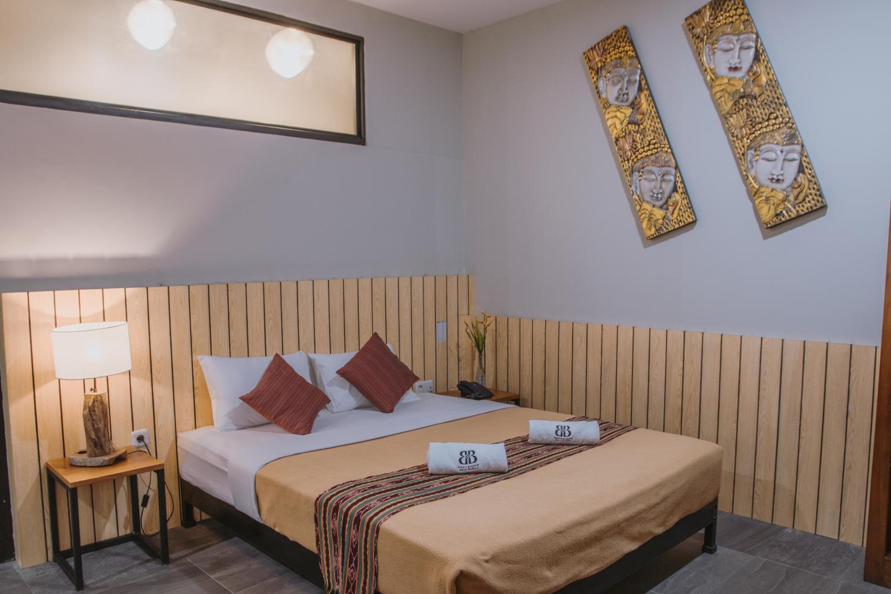 Deluxe Queen Room - Photo 1