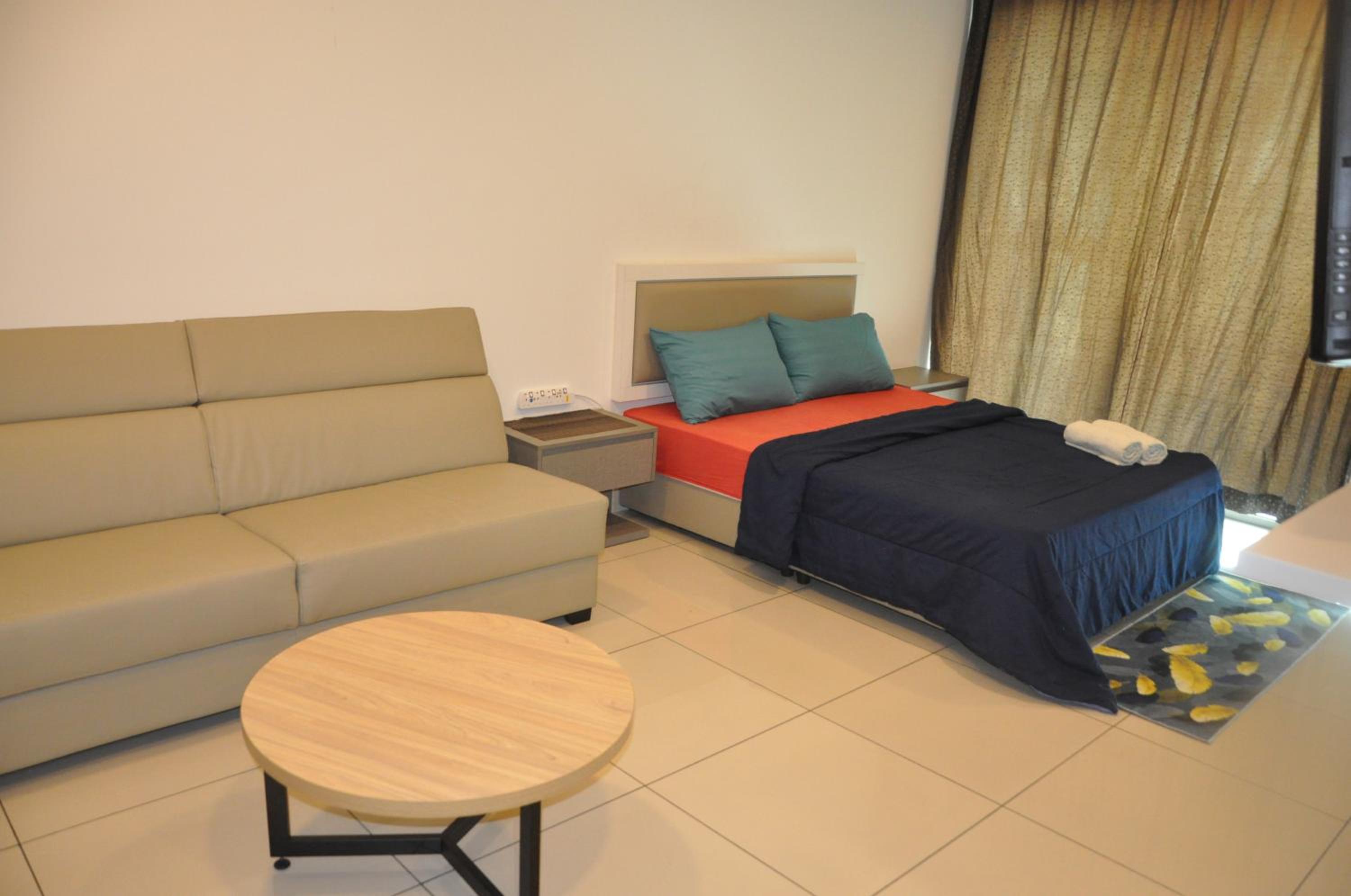 Studio Apartment photo 1
