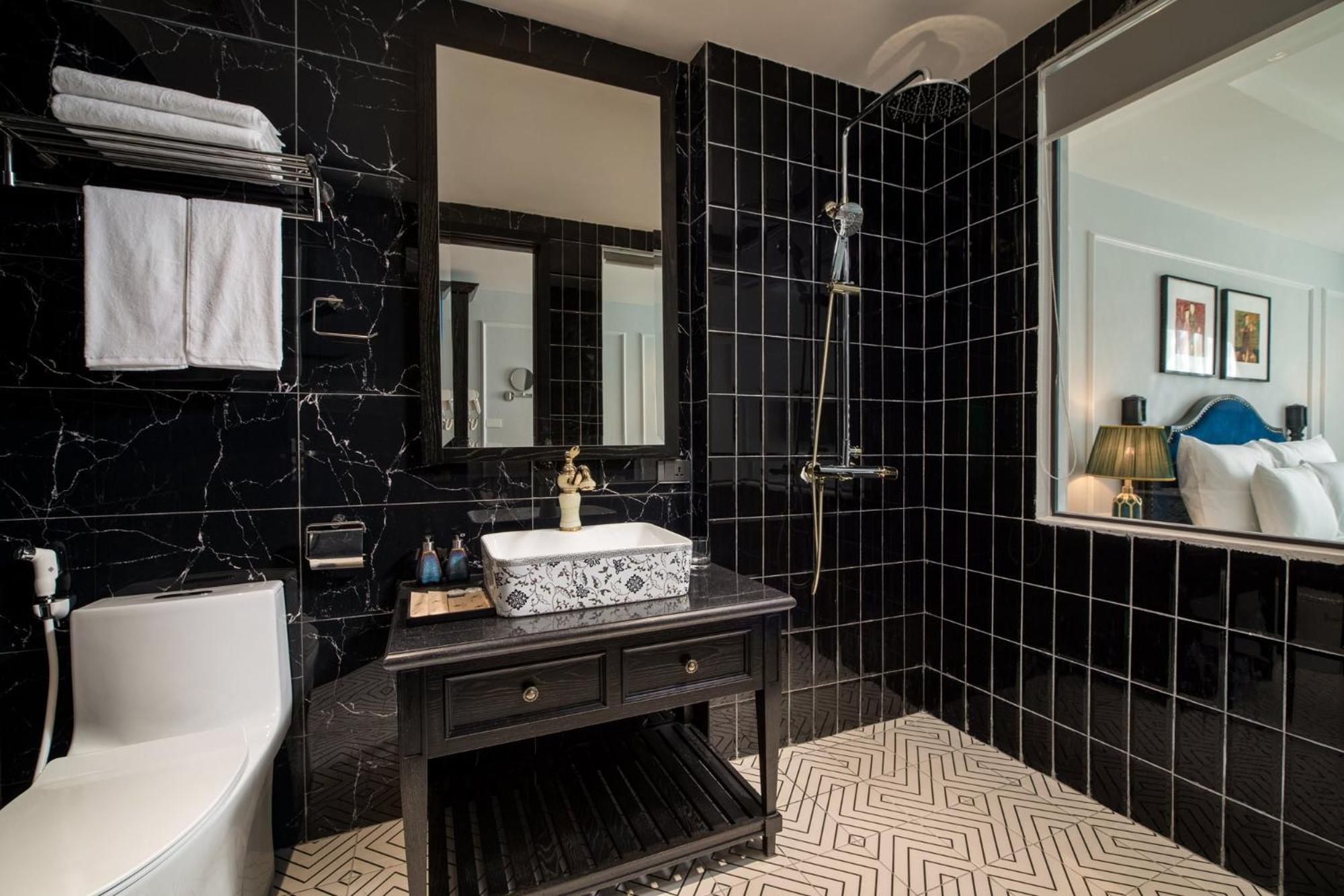 Deluxe Double or Twin Room - Photo 4
