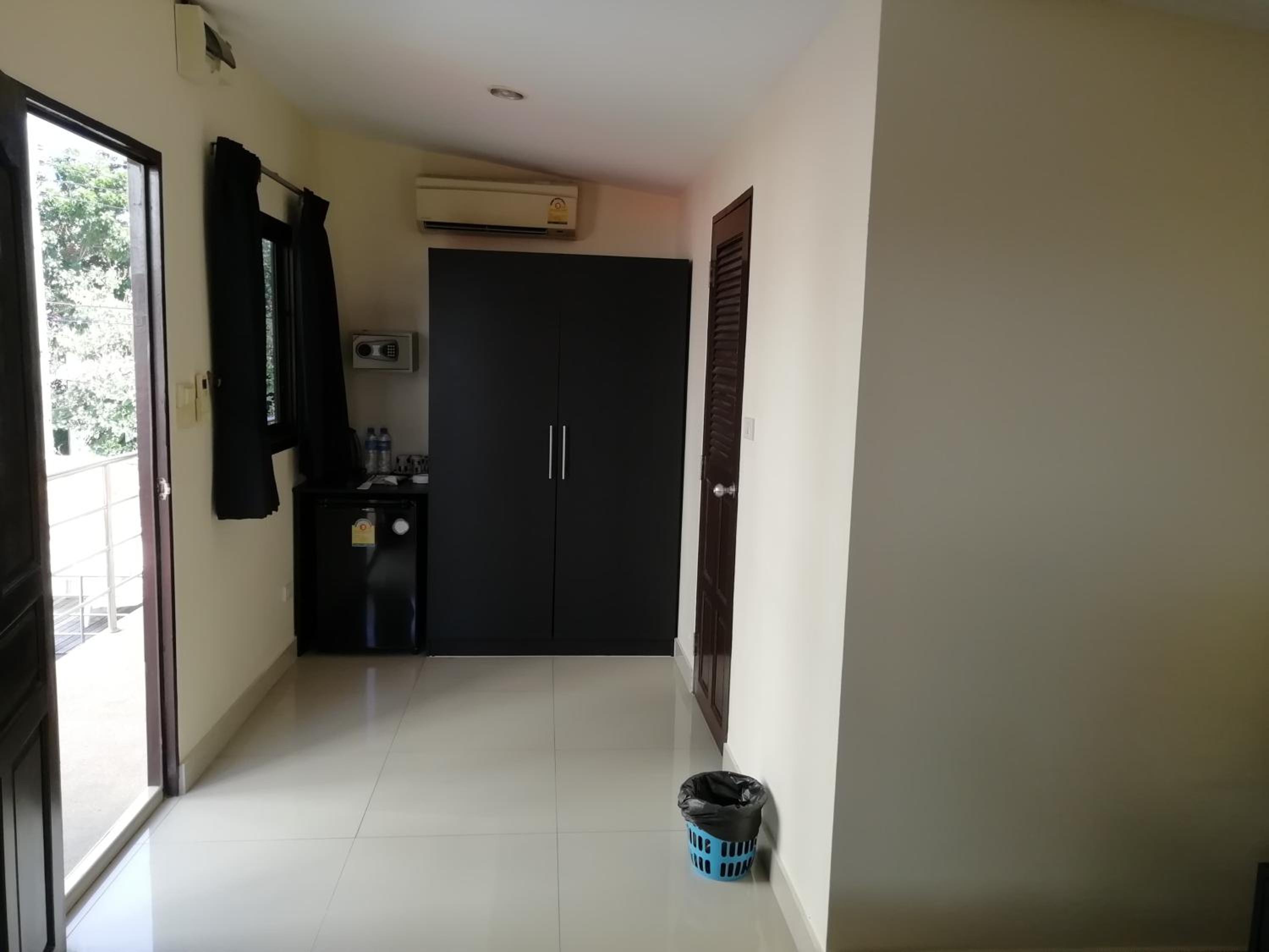 Superior Double Room with Pool View - Photo 3