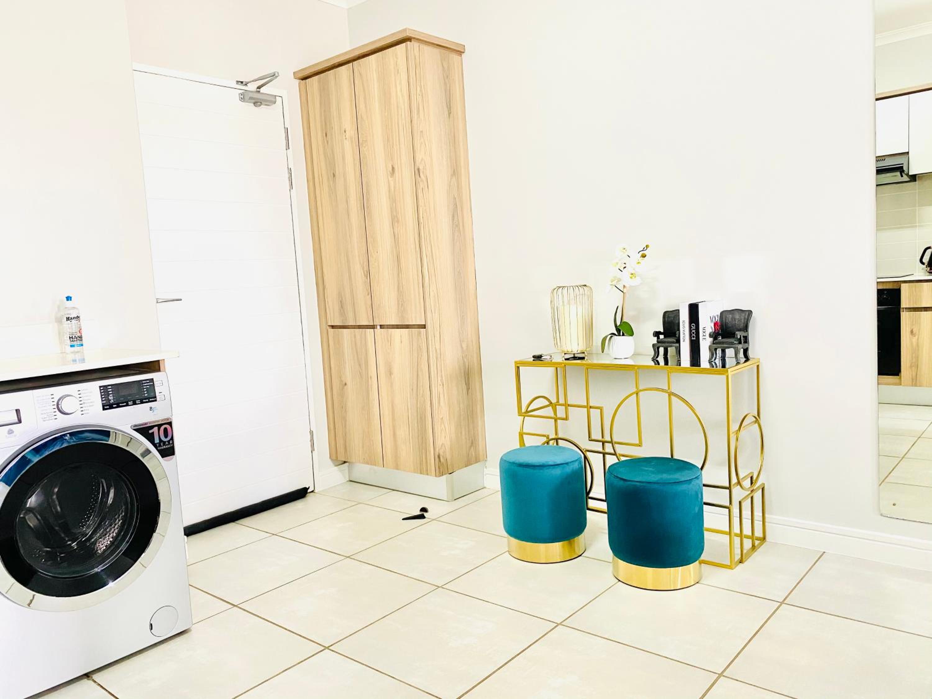 Two-Bedroom Apartment - Photo 16