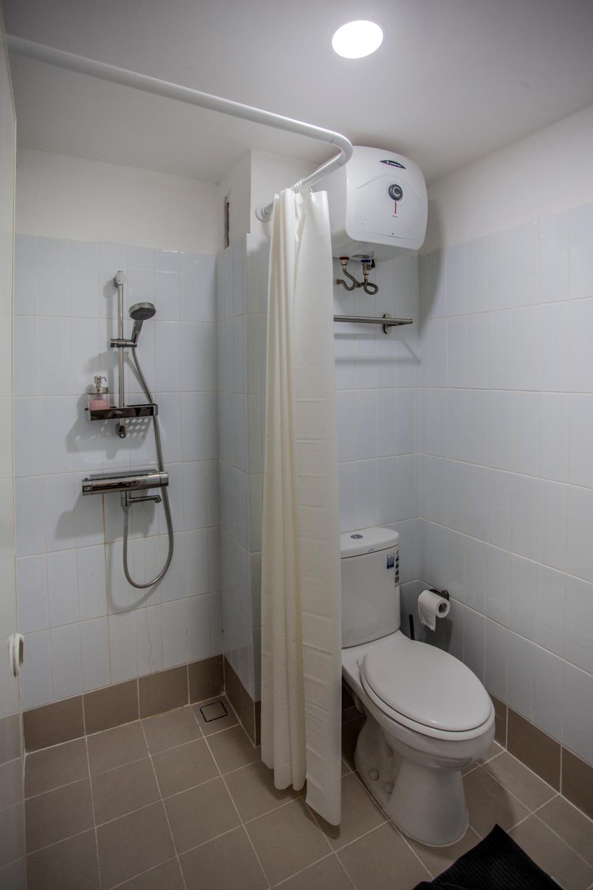 One-Bedroom Apartment - Photo 10