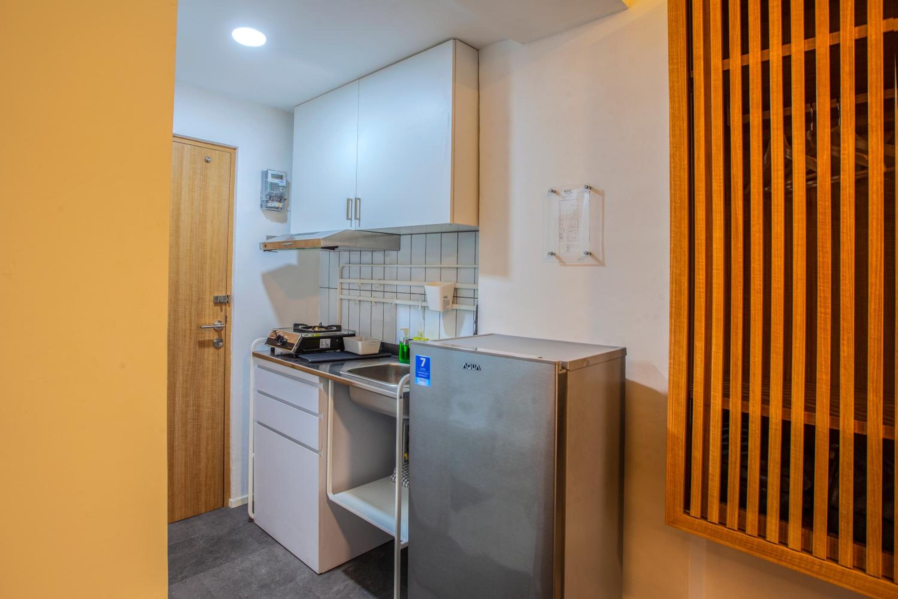 One-Bedroom Apartment - Photo 8