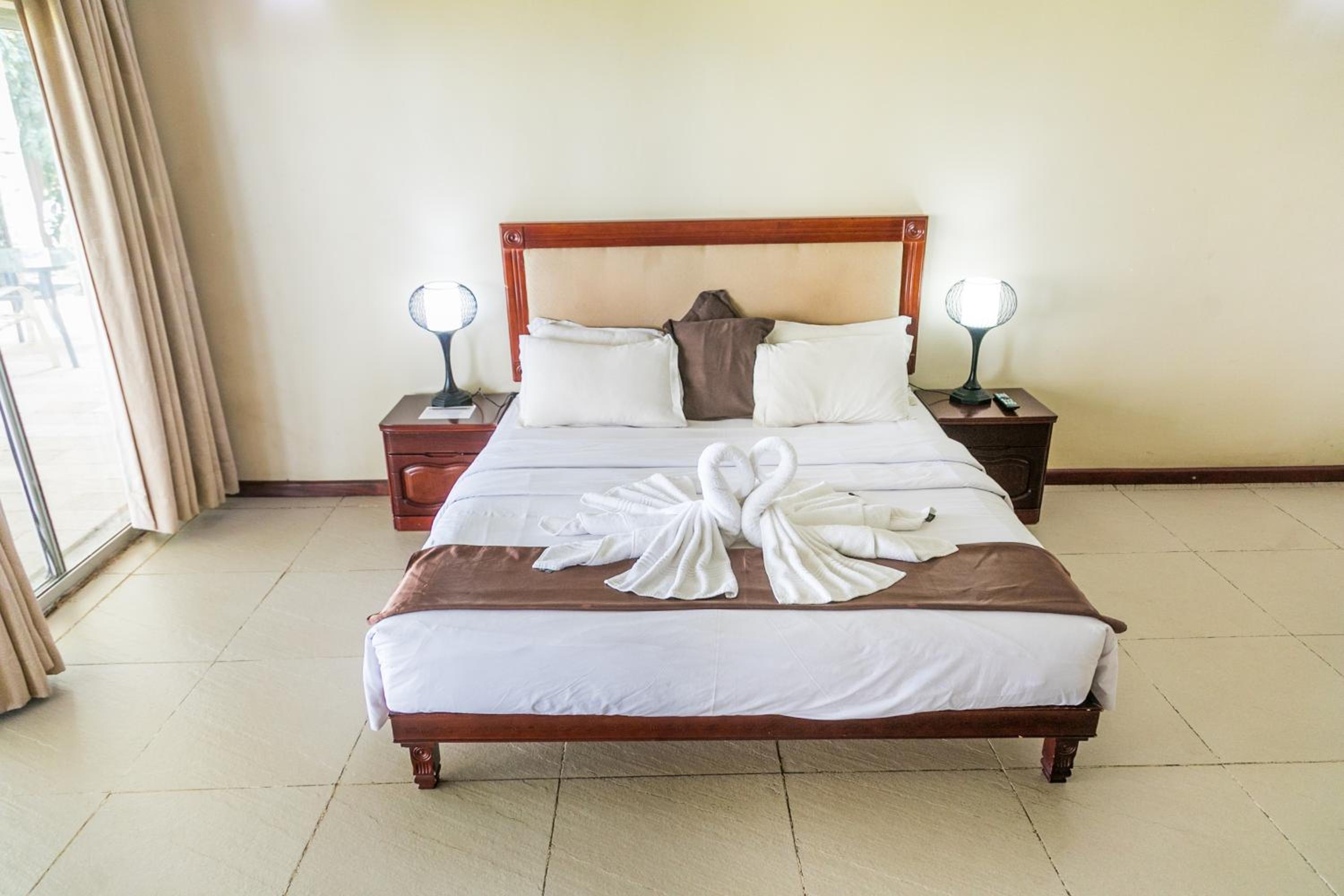 Double Room with Lake View photo 1