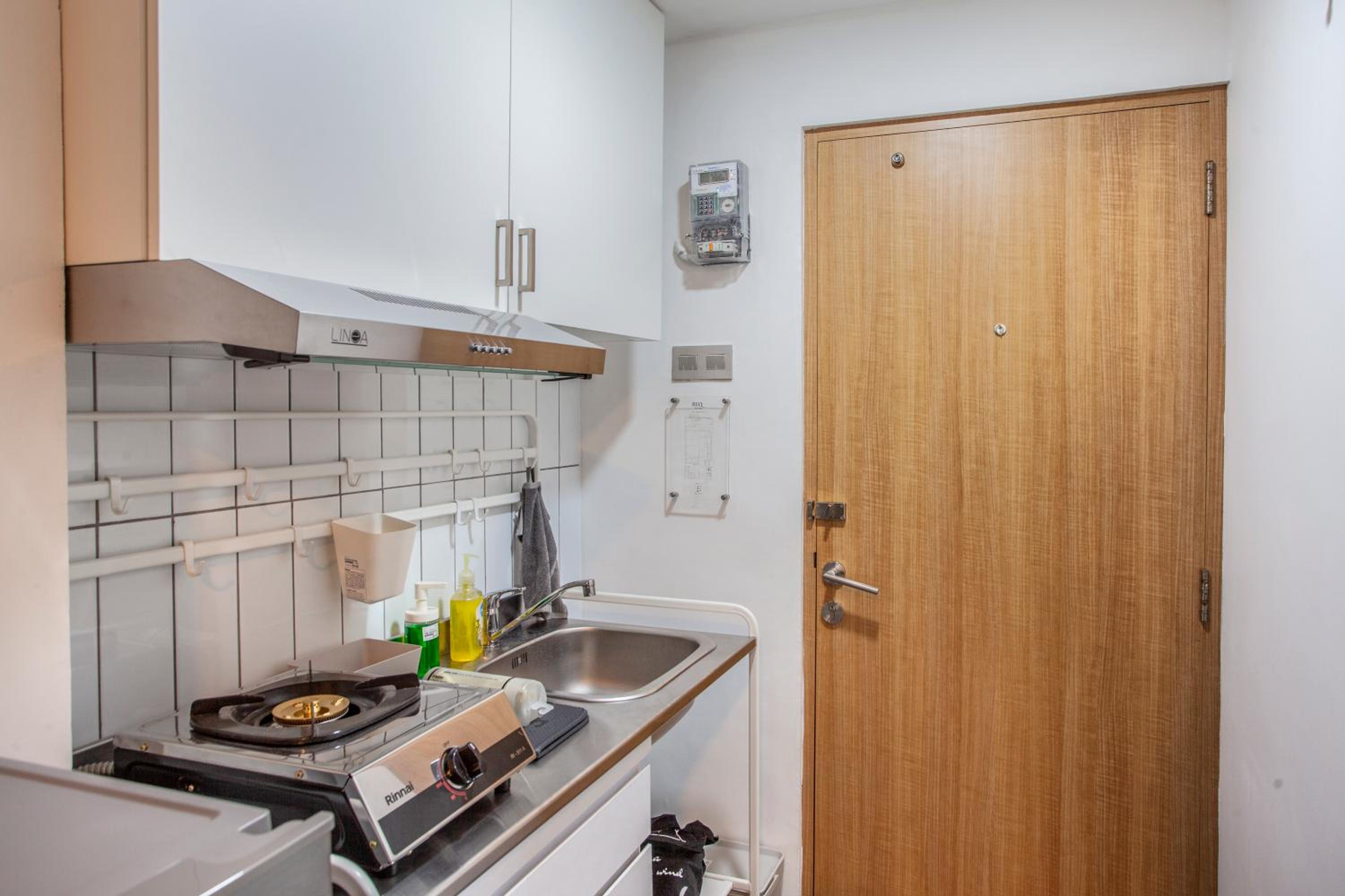 One-Bedroom Apartment - Photo 6