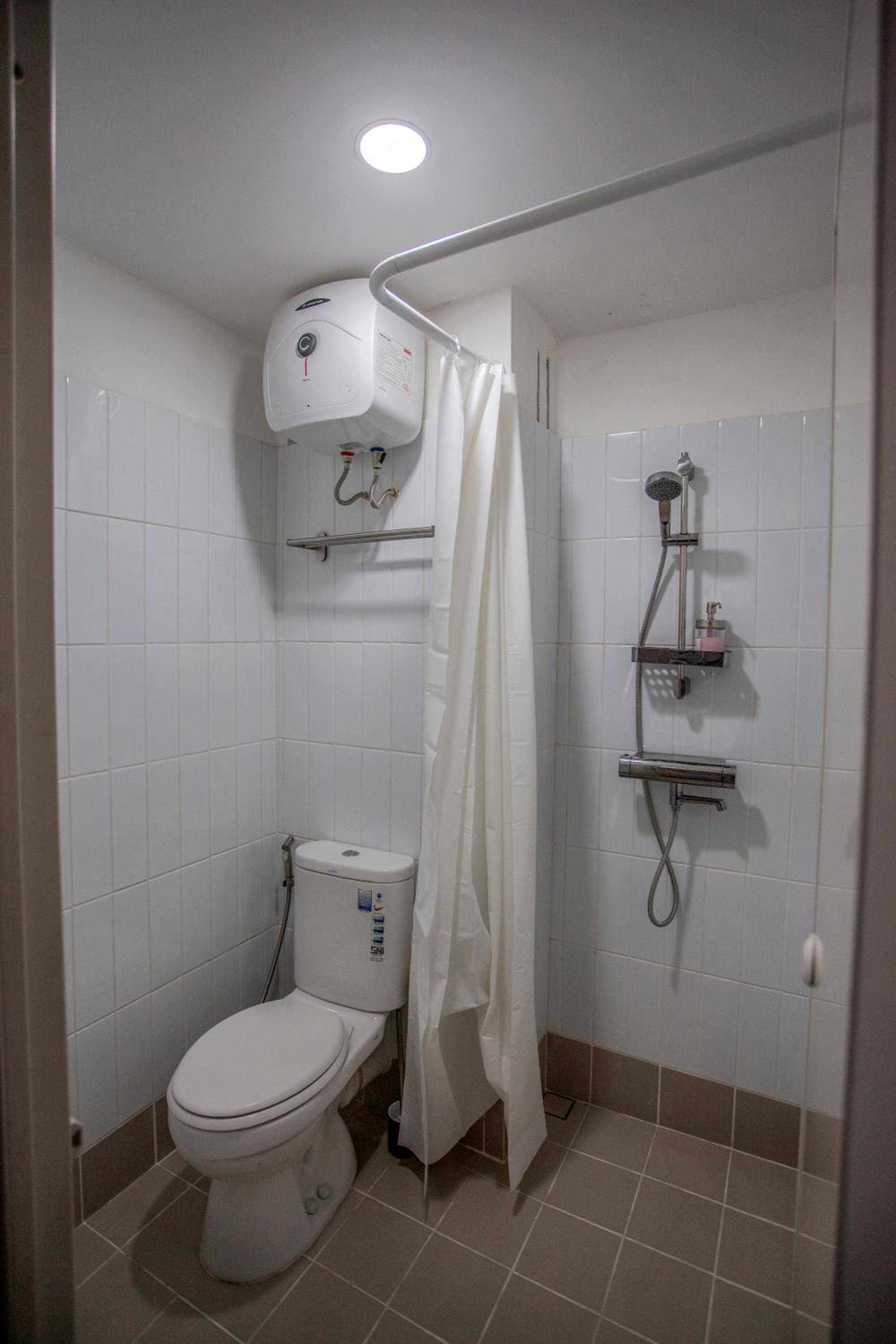 One-Bedroom Apartment - Photo 3