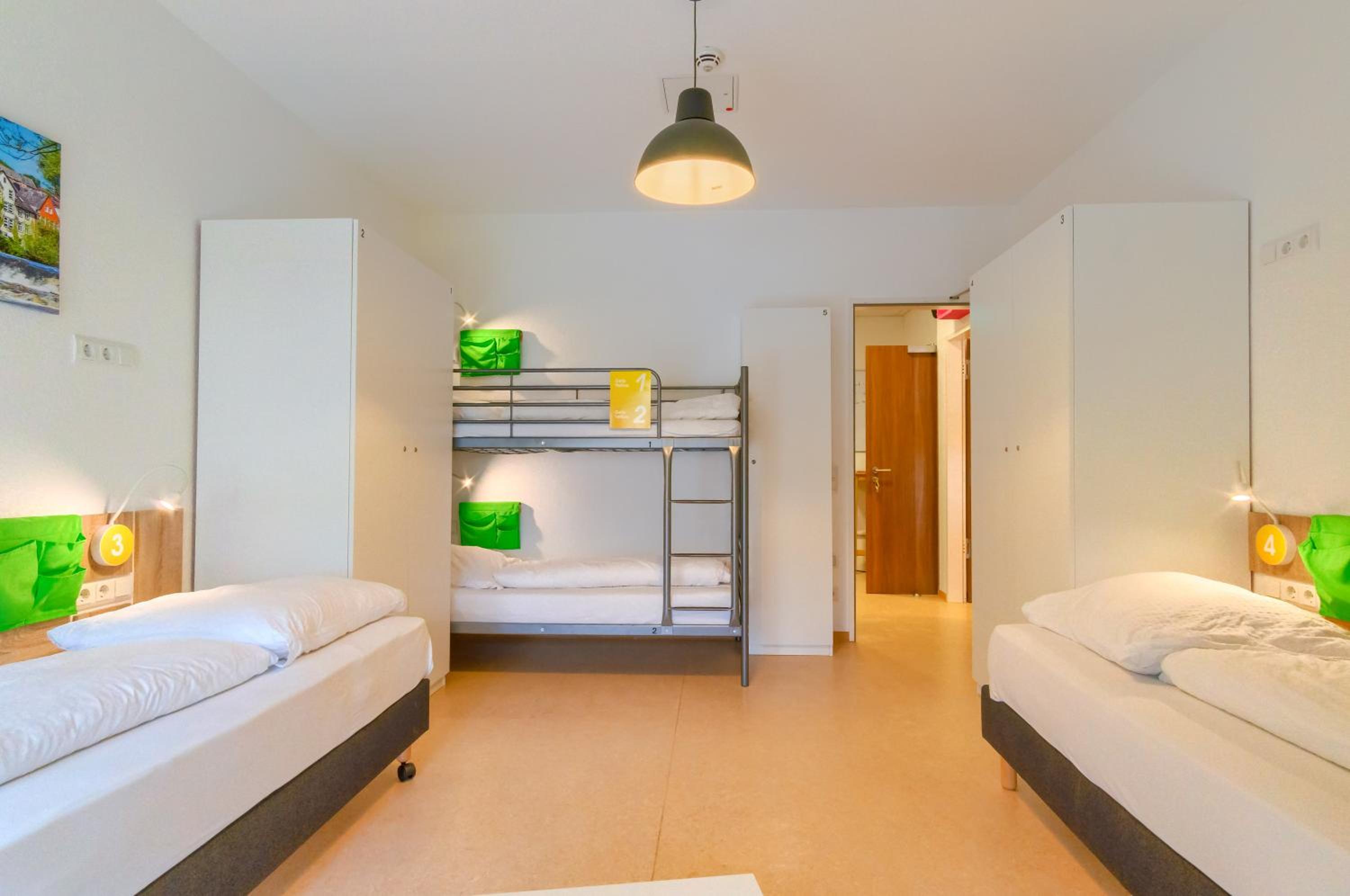 Private Quadruple Room with Shared Bathroom photo 3