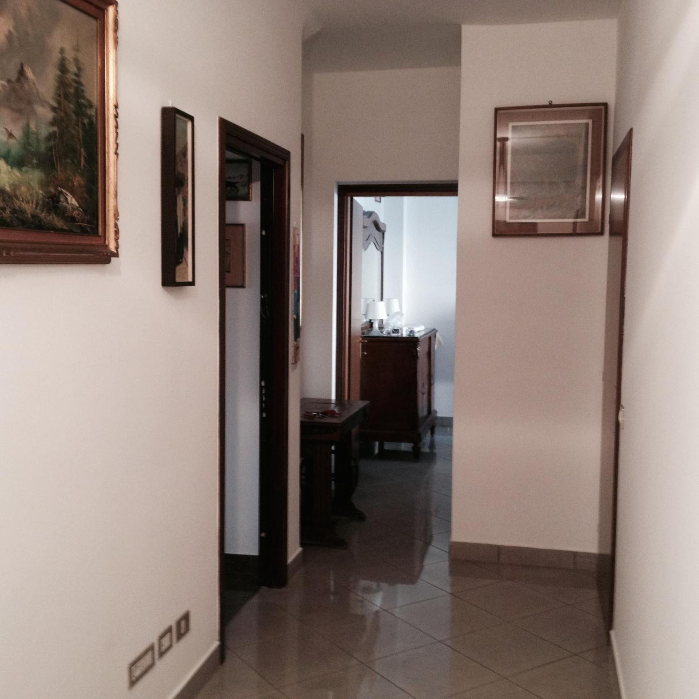 Double Room with Shared Bathroom photo 1