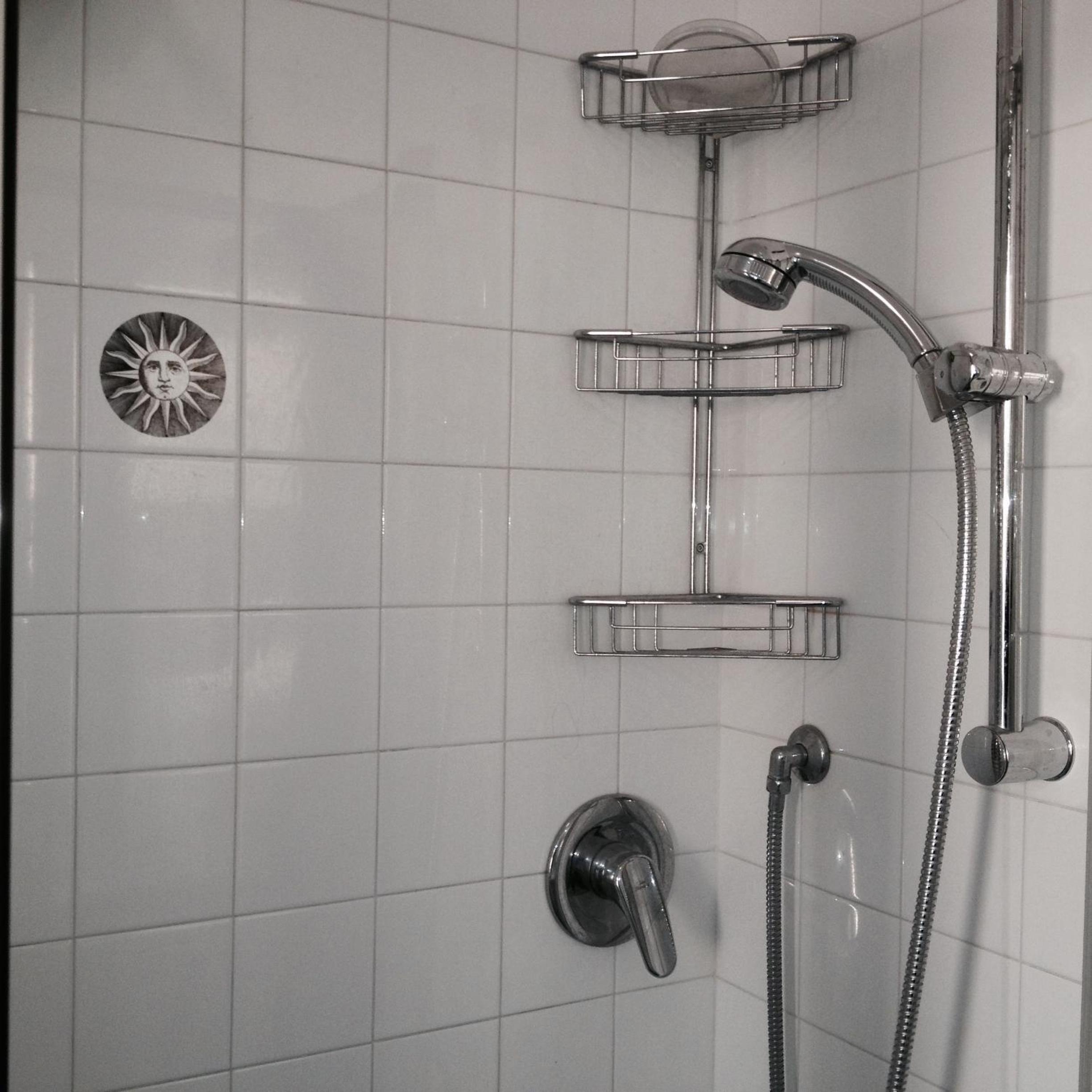 Double Room with Shared Bathroom photo 2