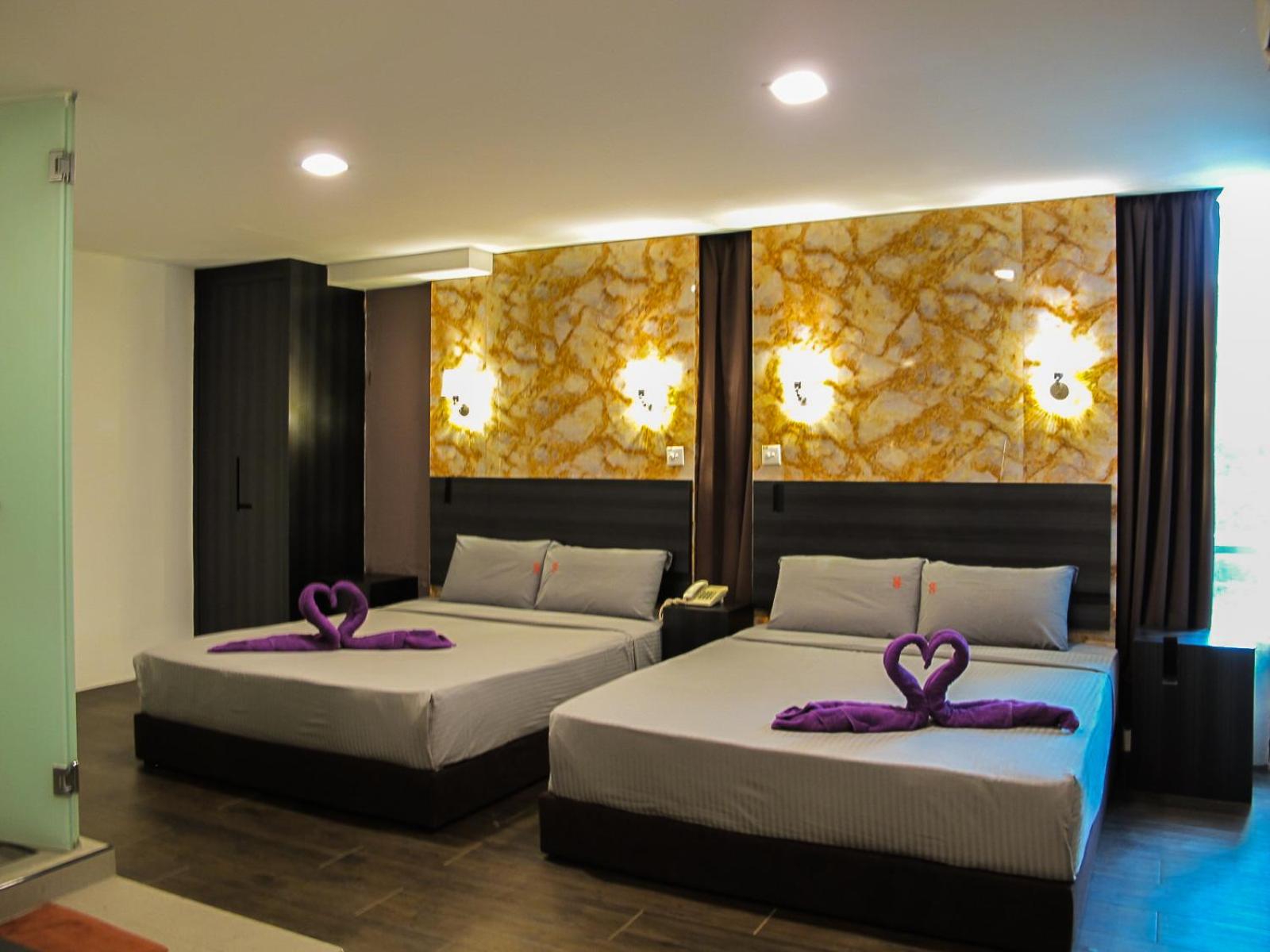 Deluxe Family Room