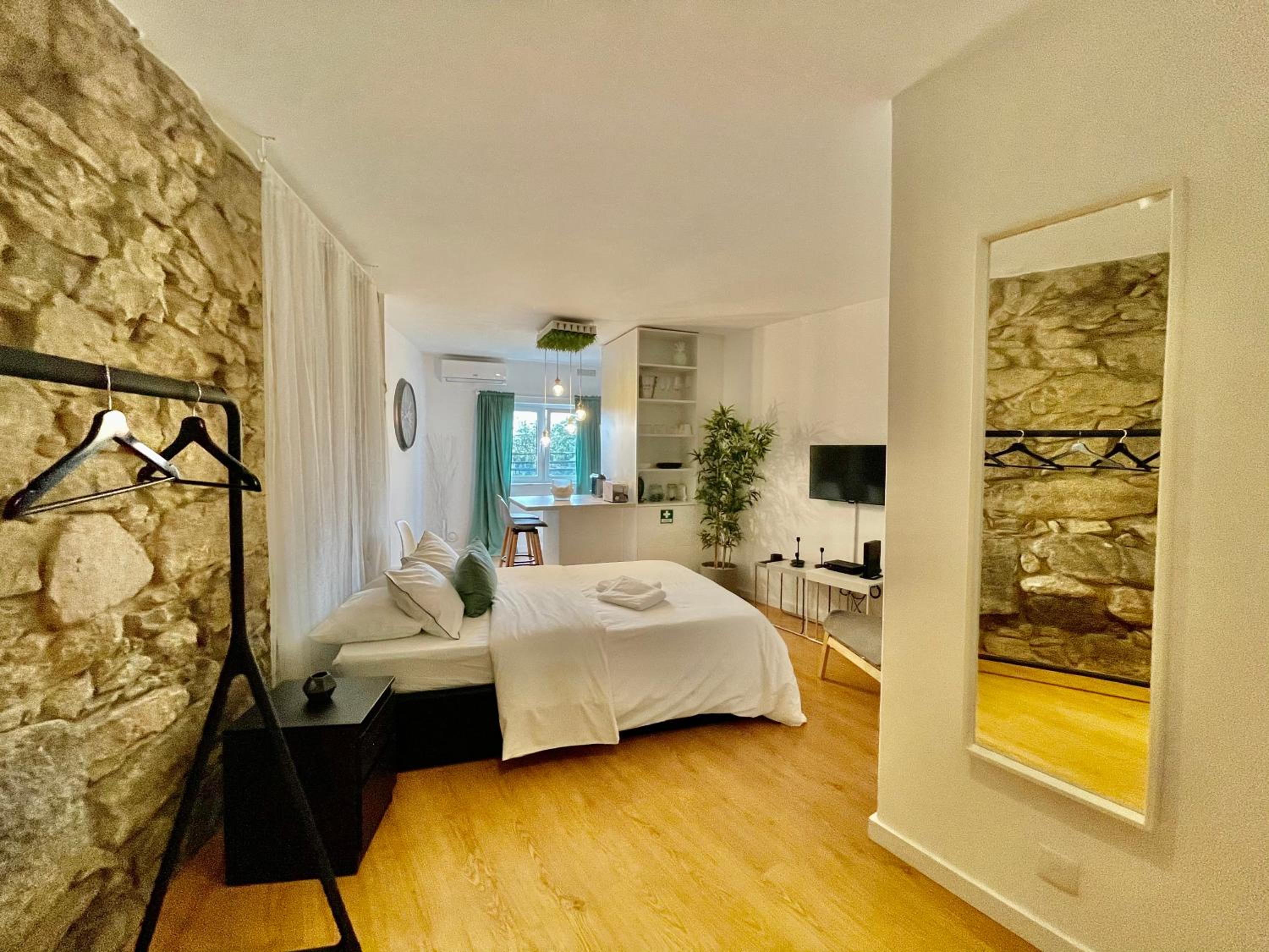 Studio Apartment photo 2