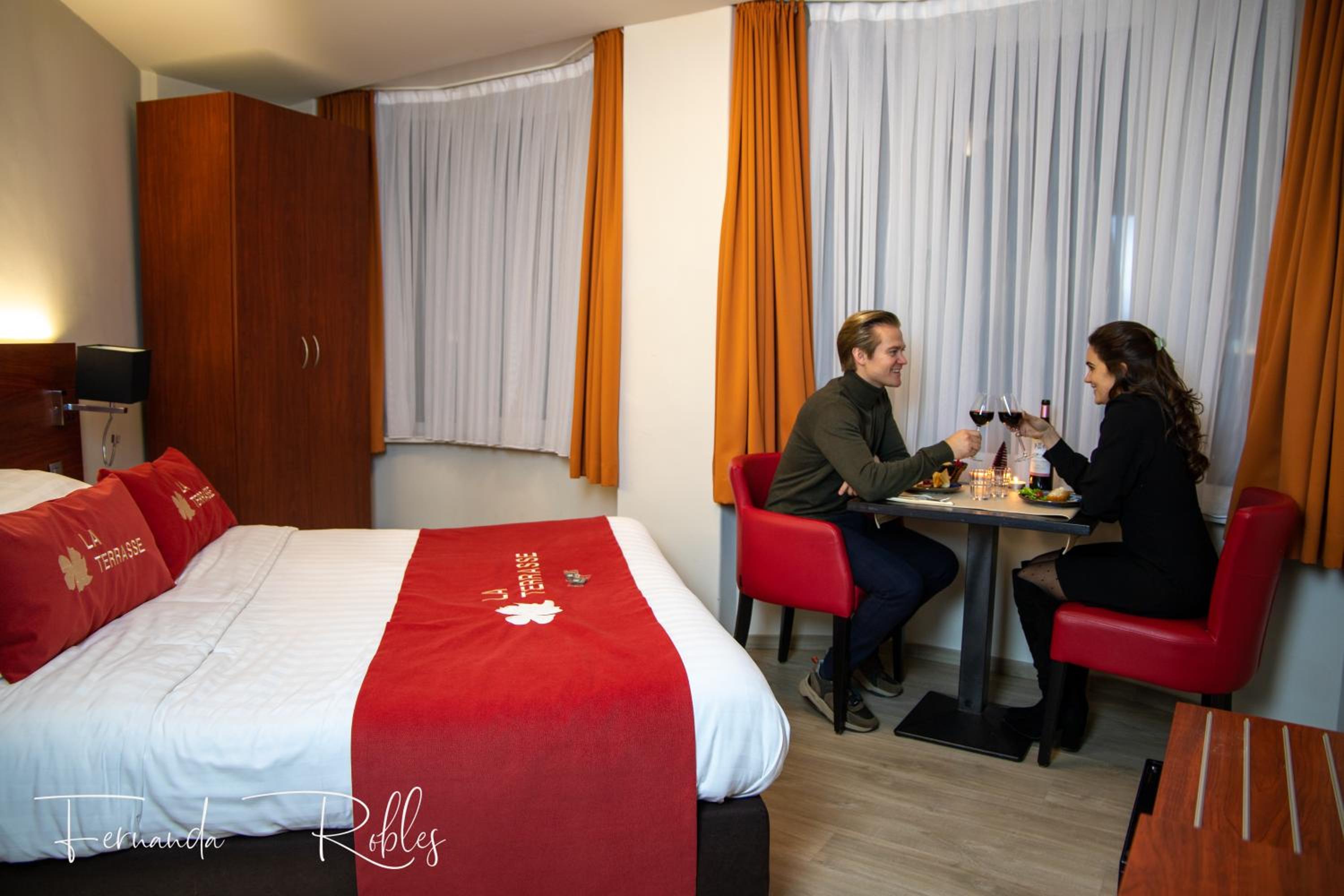 Large Double Room - Photo 15