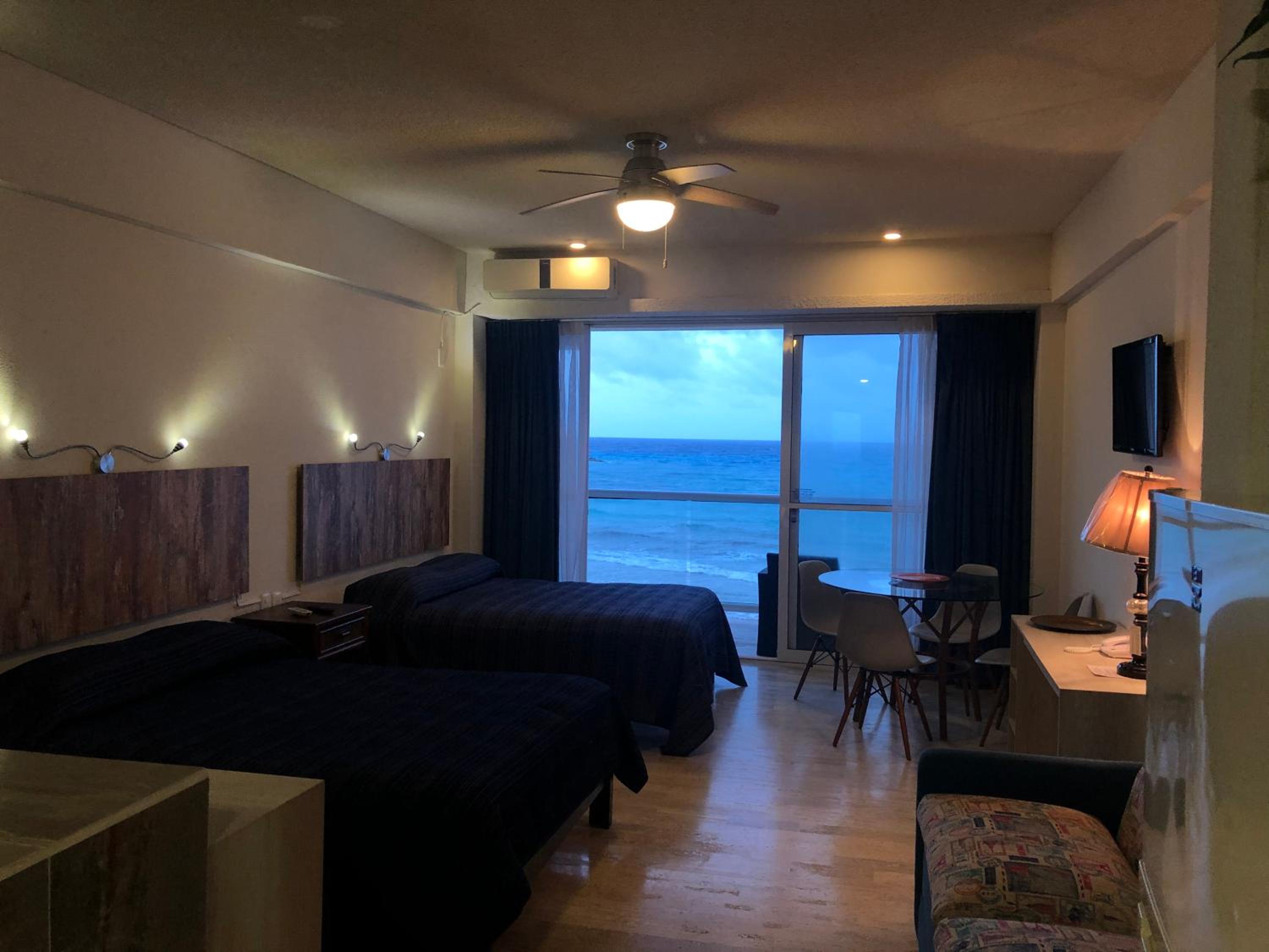 Studio with Sea View photo 3