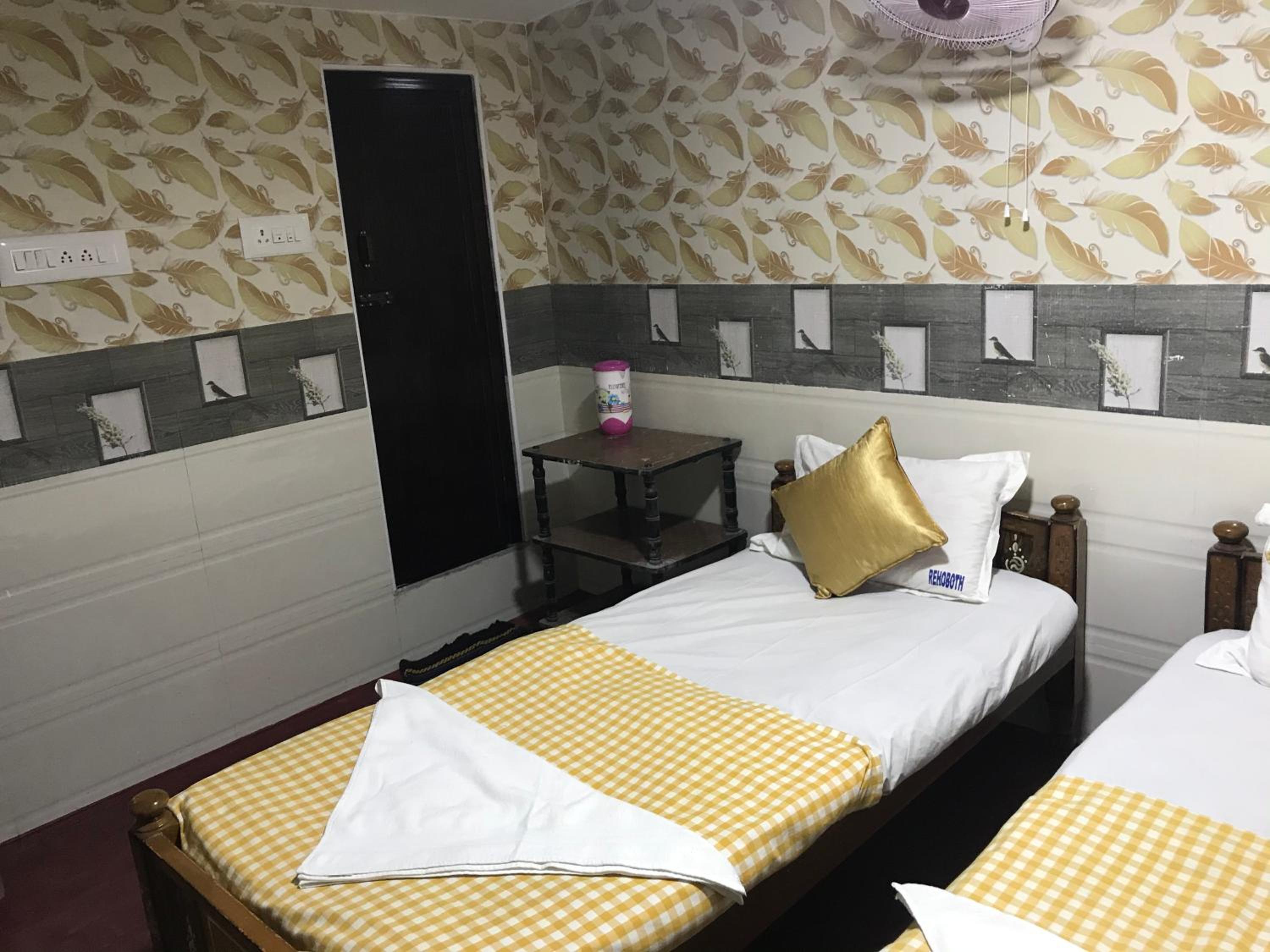 Budget Double Room photo 2