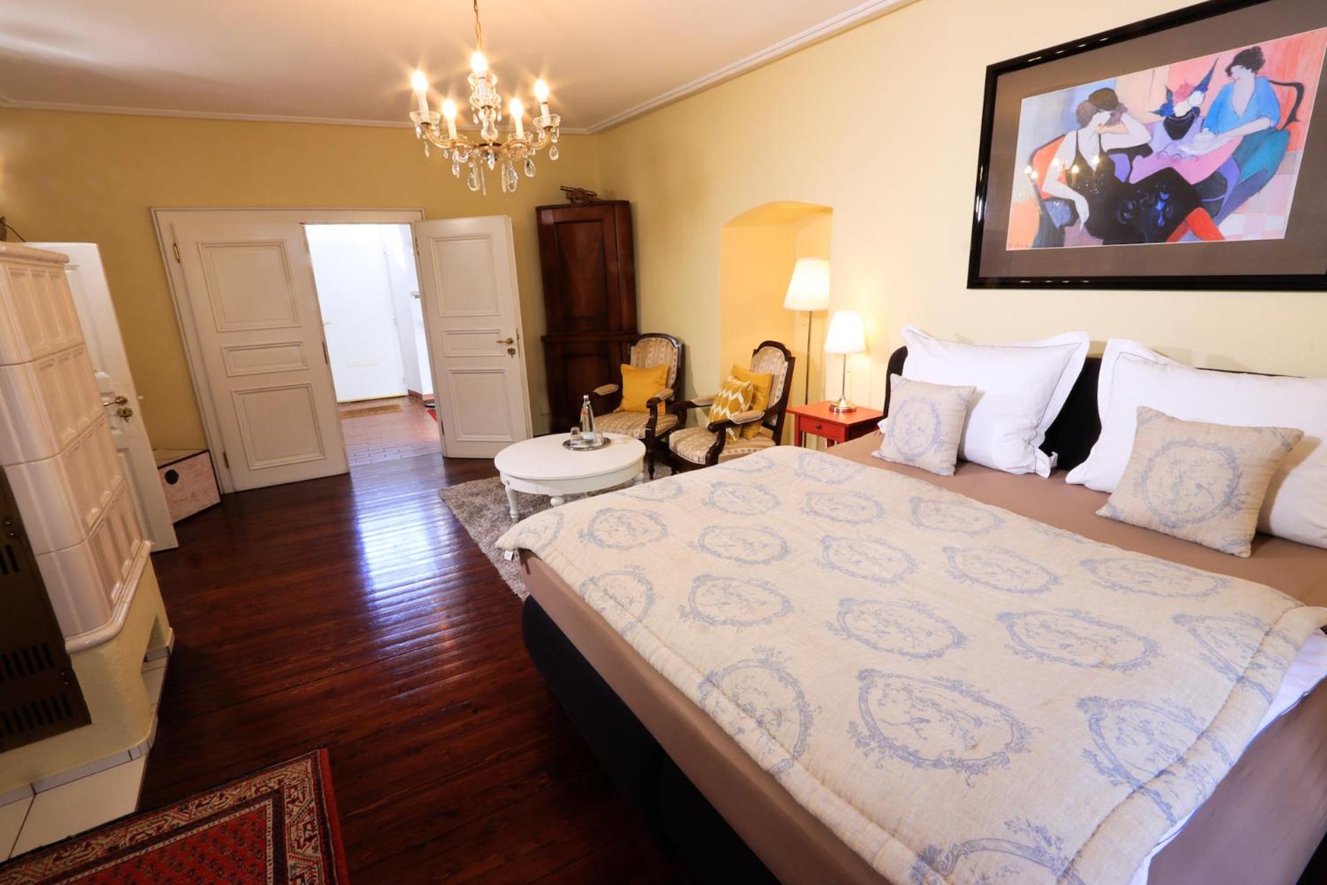 Deluxe King Room photo 1