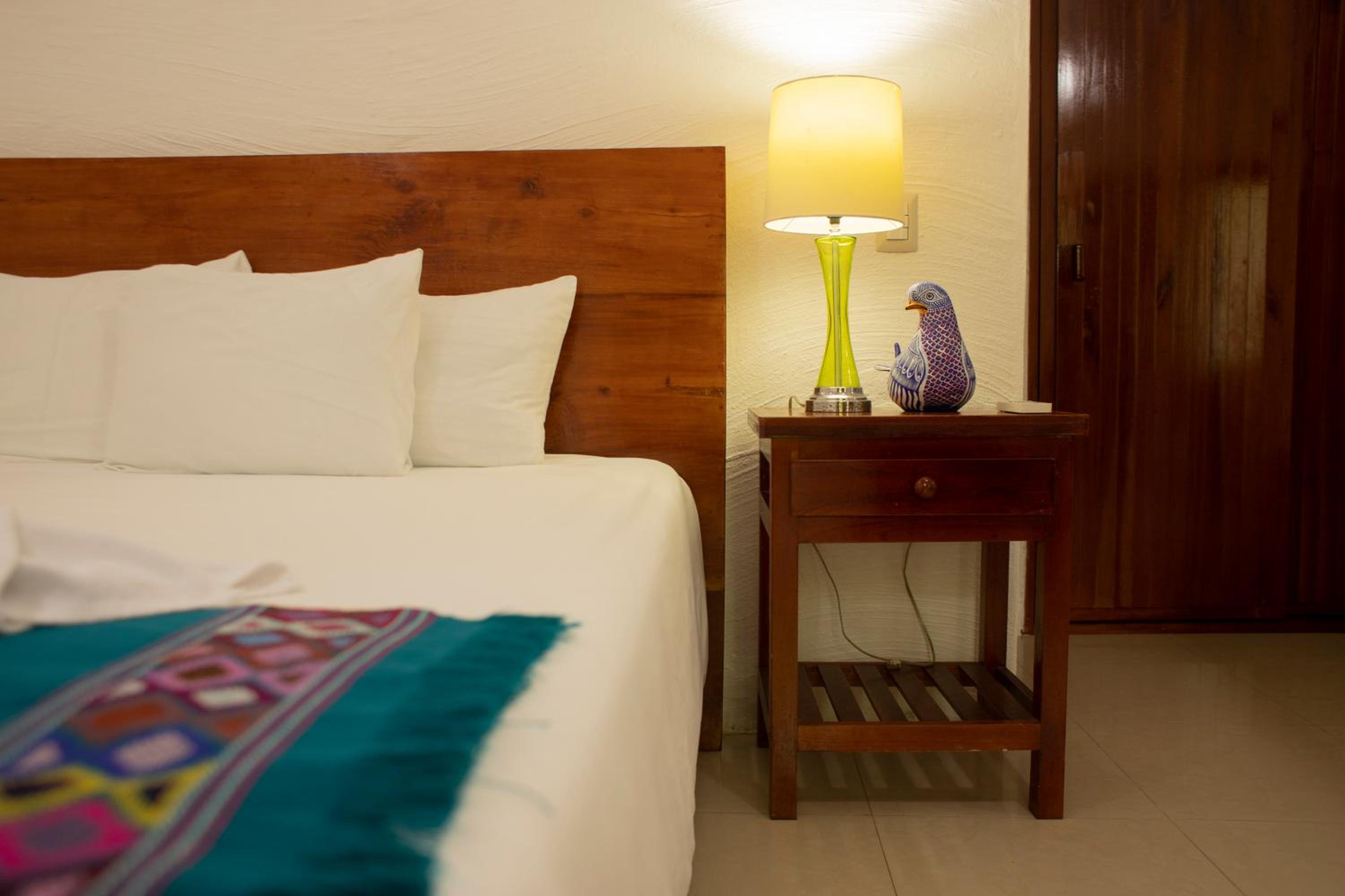 Queen Room photo 2