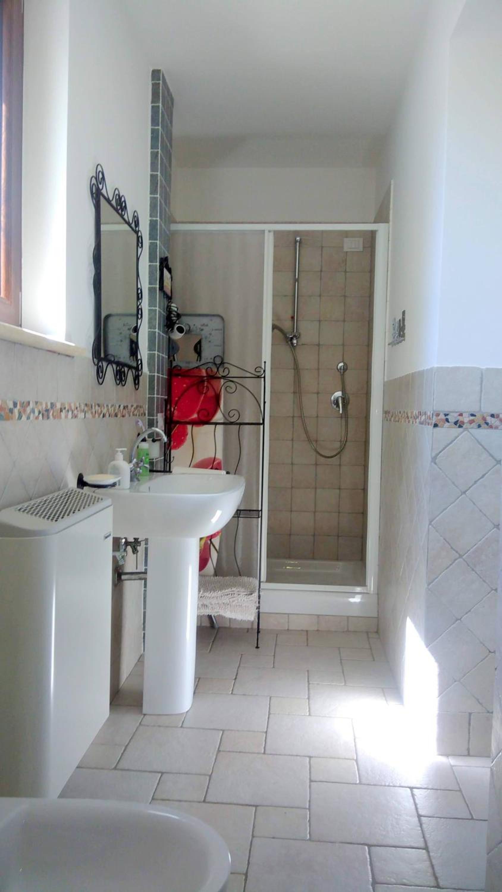One-Bedroom Apartment - Photo 9