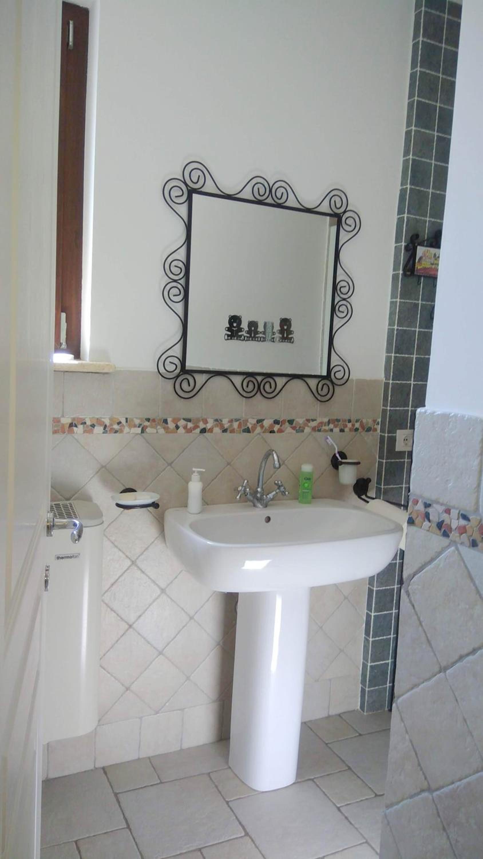 One-Bedroom Apartment - Photo 5