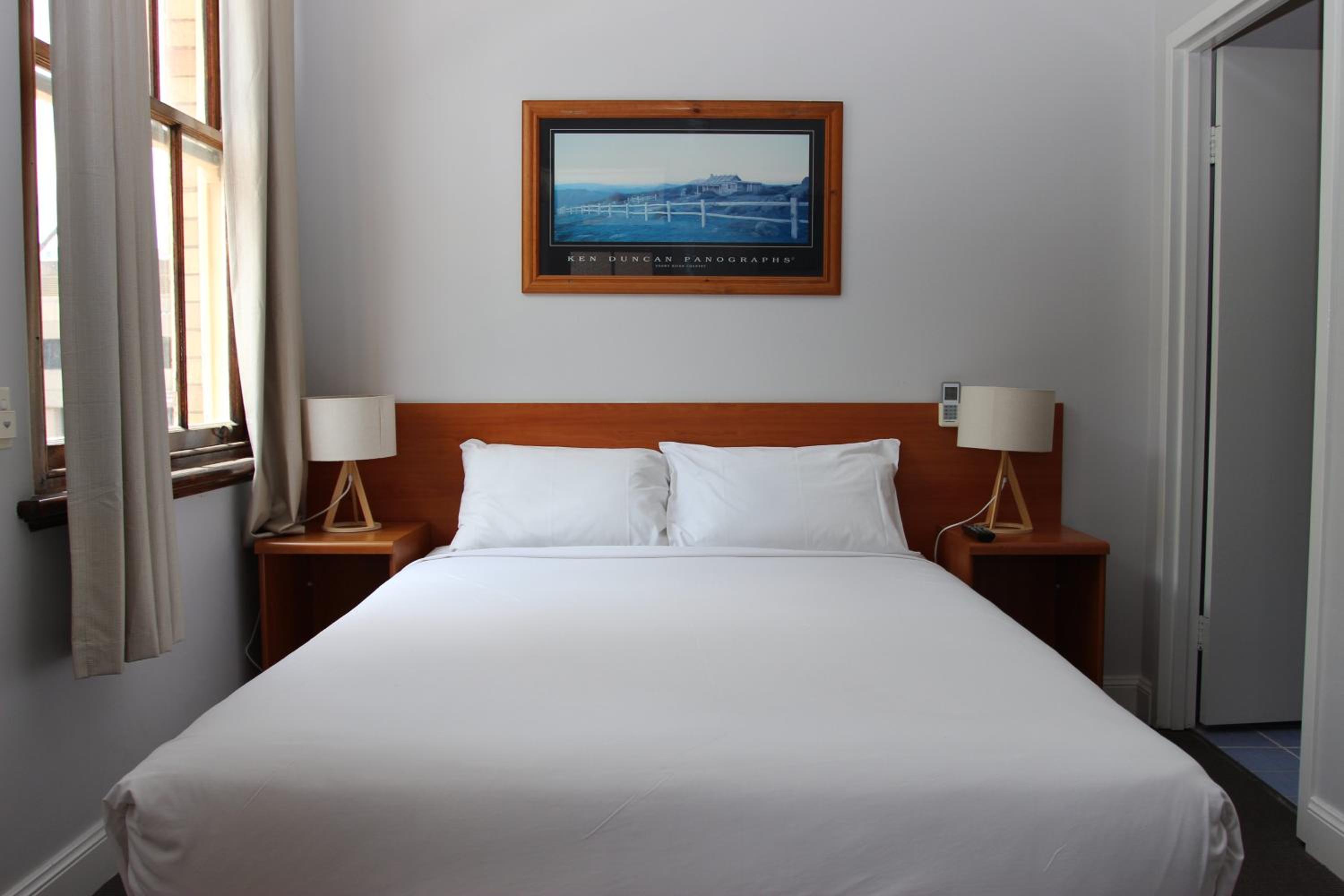Family Double Room with Private Bathroom photo 3