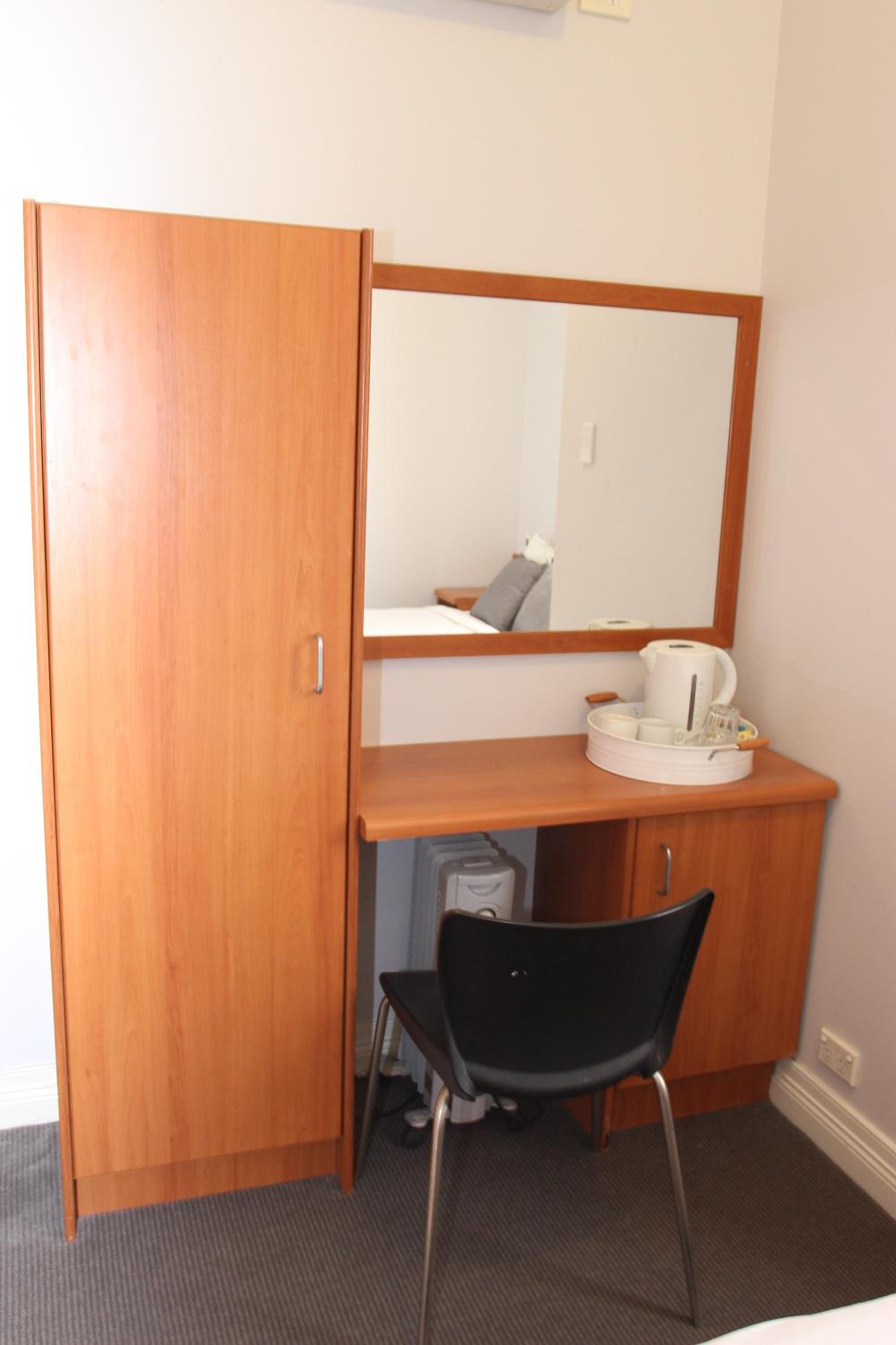 Double Room with Private Bathroom photo 2