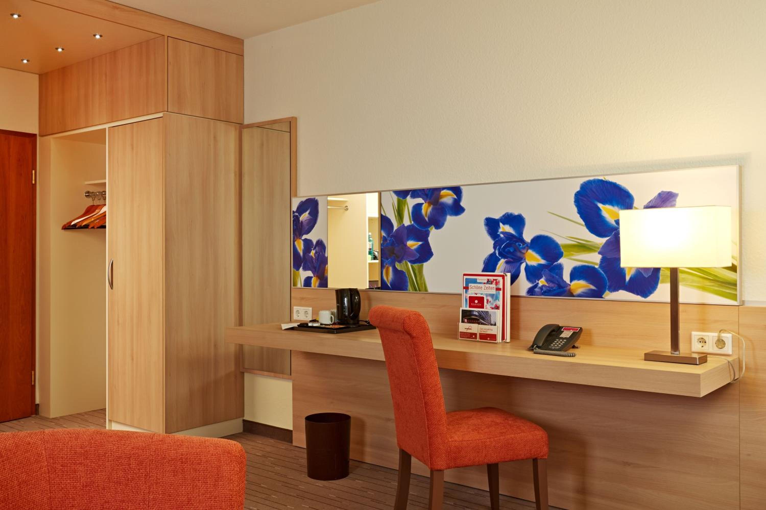 Family Room (2 Adults + 2 Children)