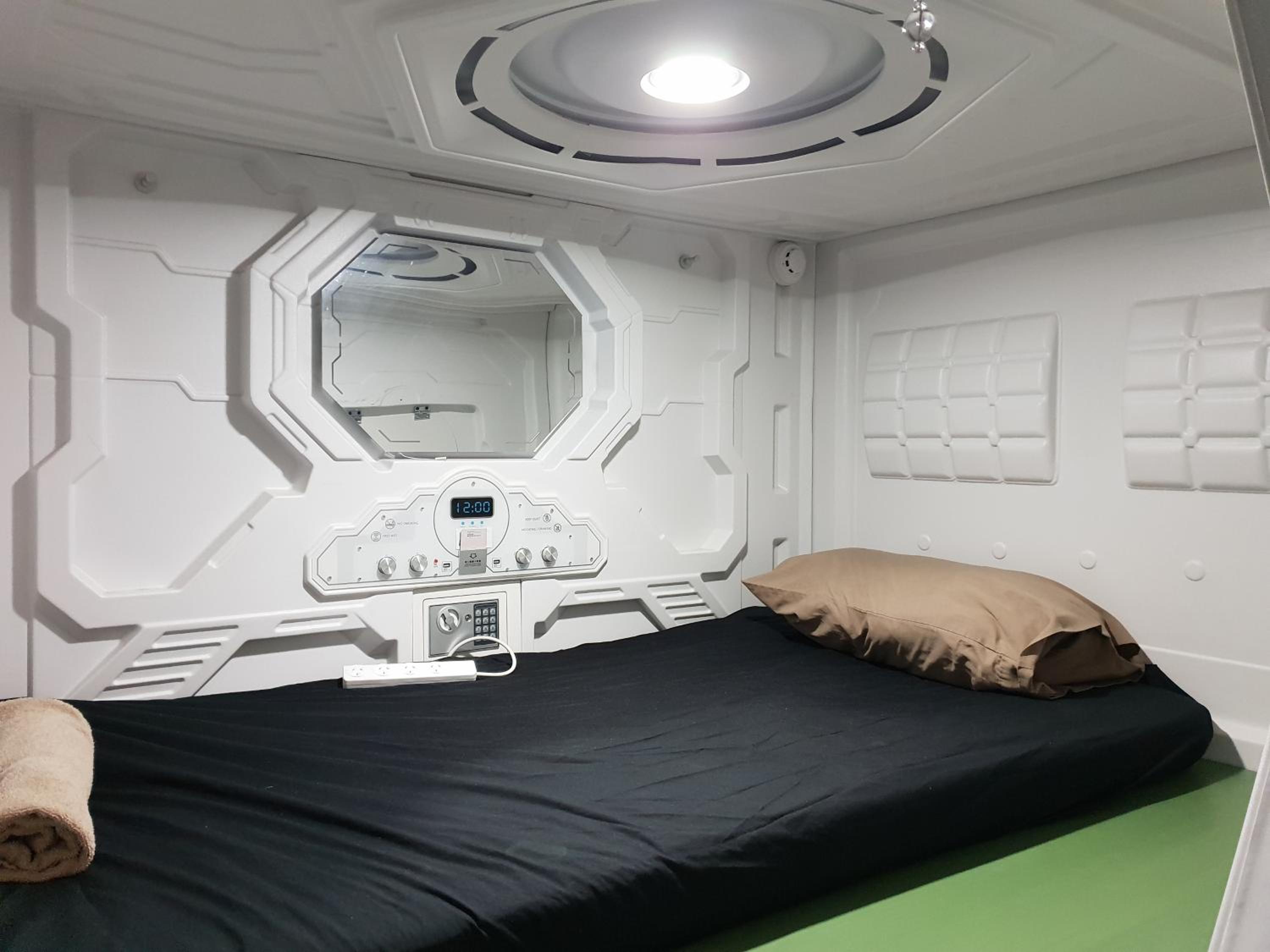 Single Capsule pod