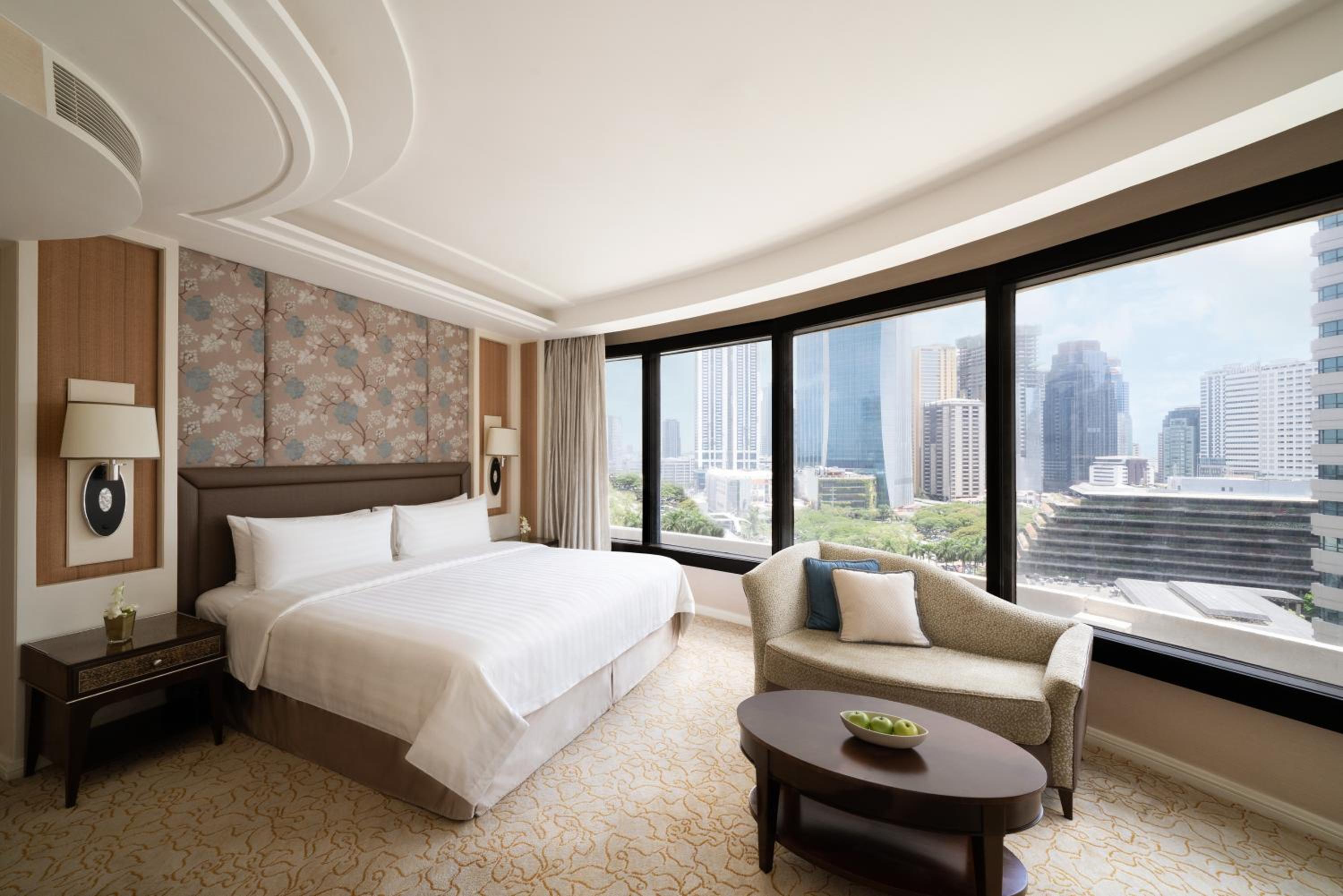 Tower Wing Premier Room - Photo 4