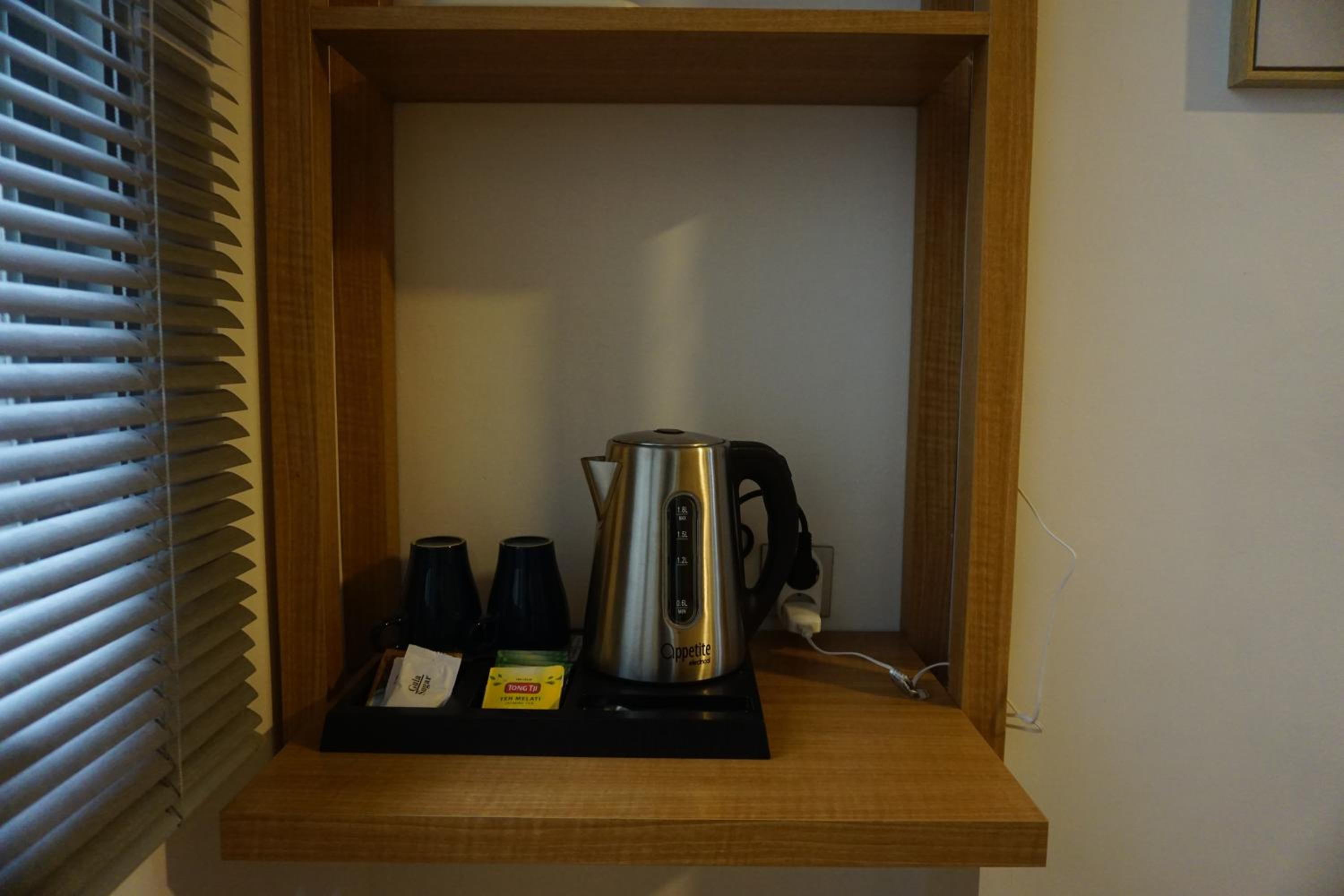 One-Bedroom Apartment - Photo 2